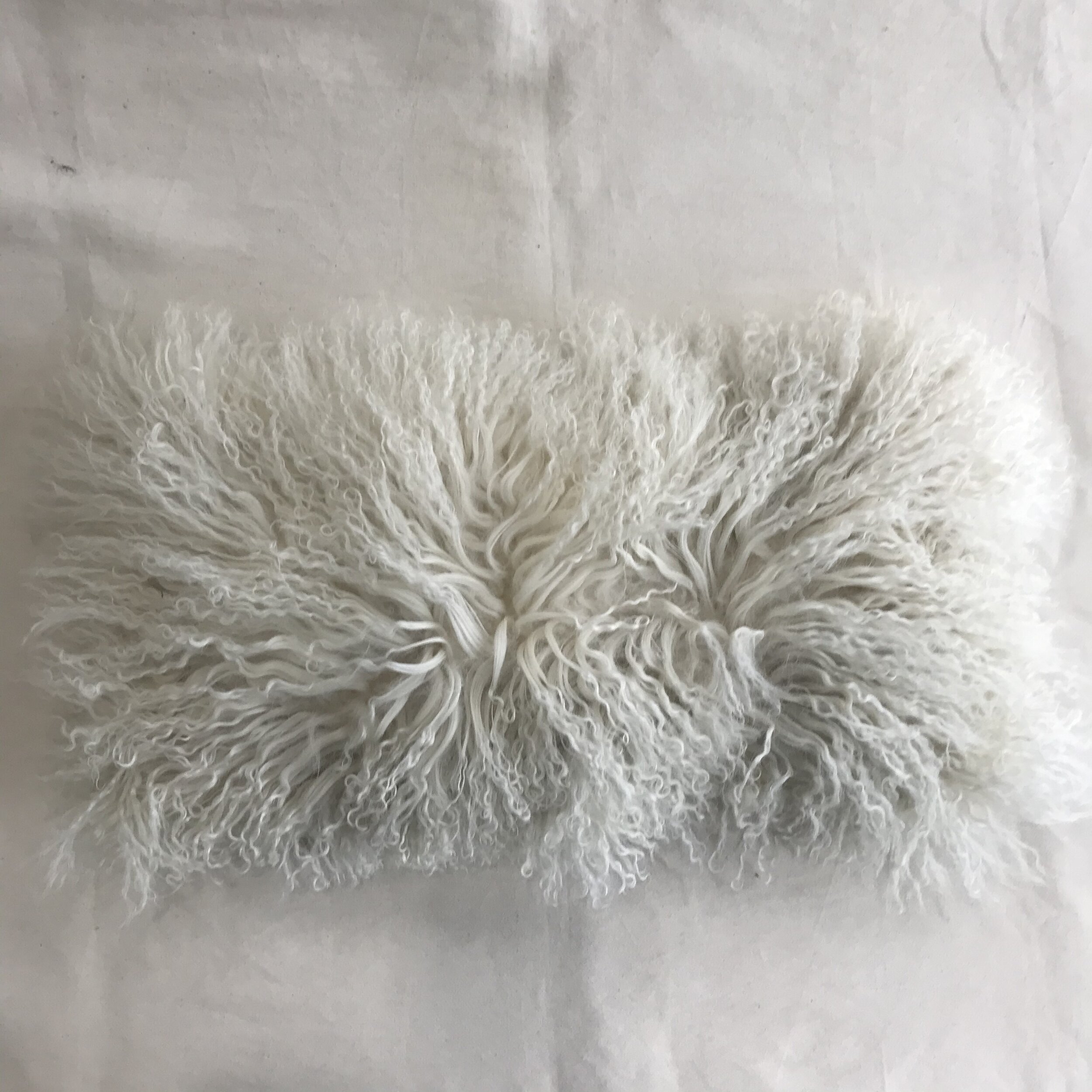 Fluffy White - 20 x 10 