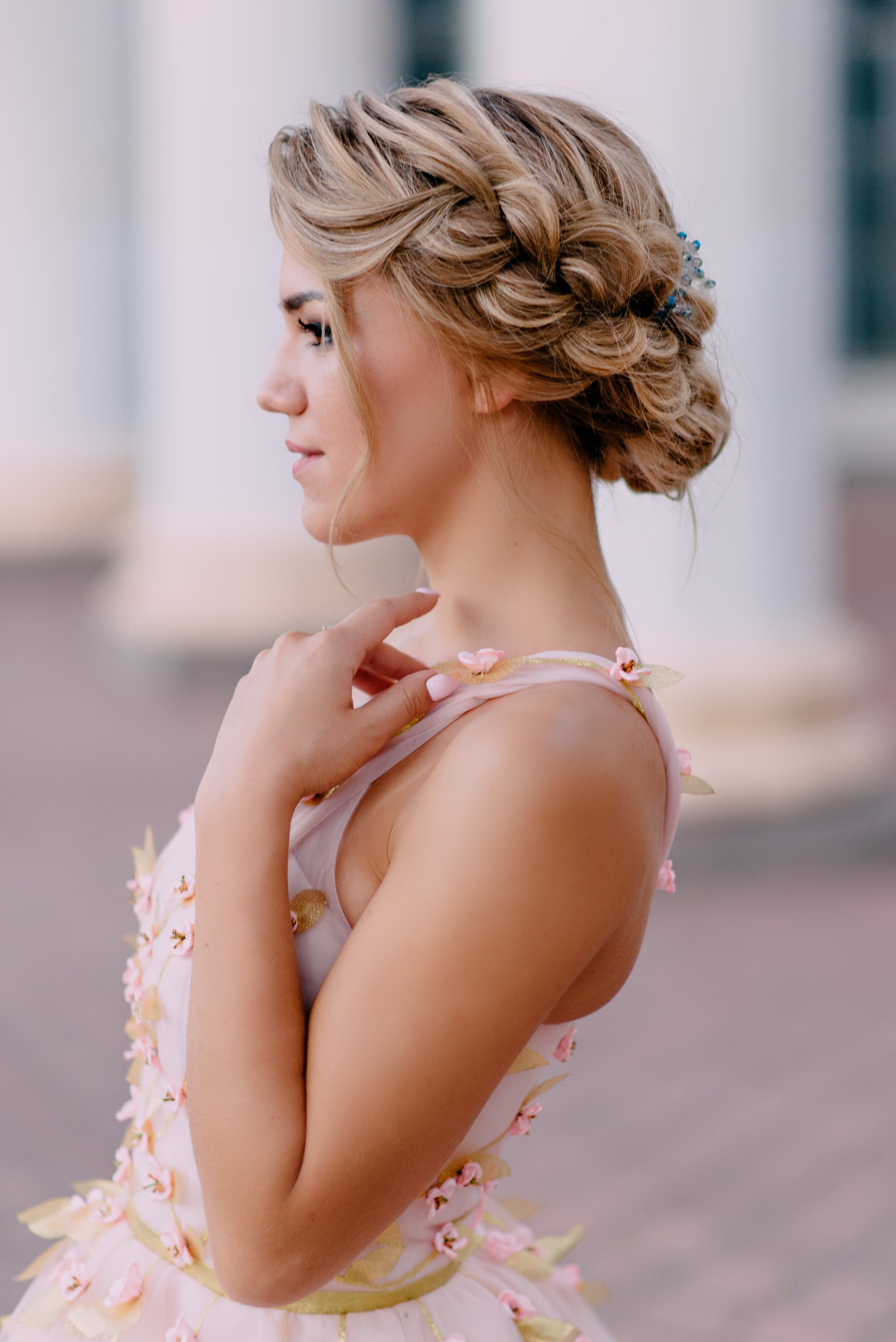 How To Choose A Wedding Hairstyle: Hair Types, Face Shapes & More