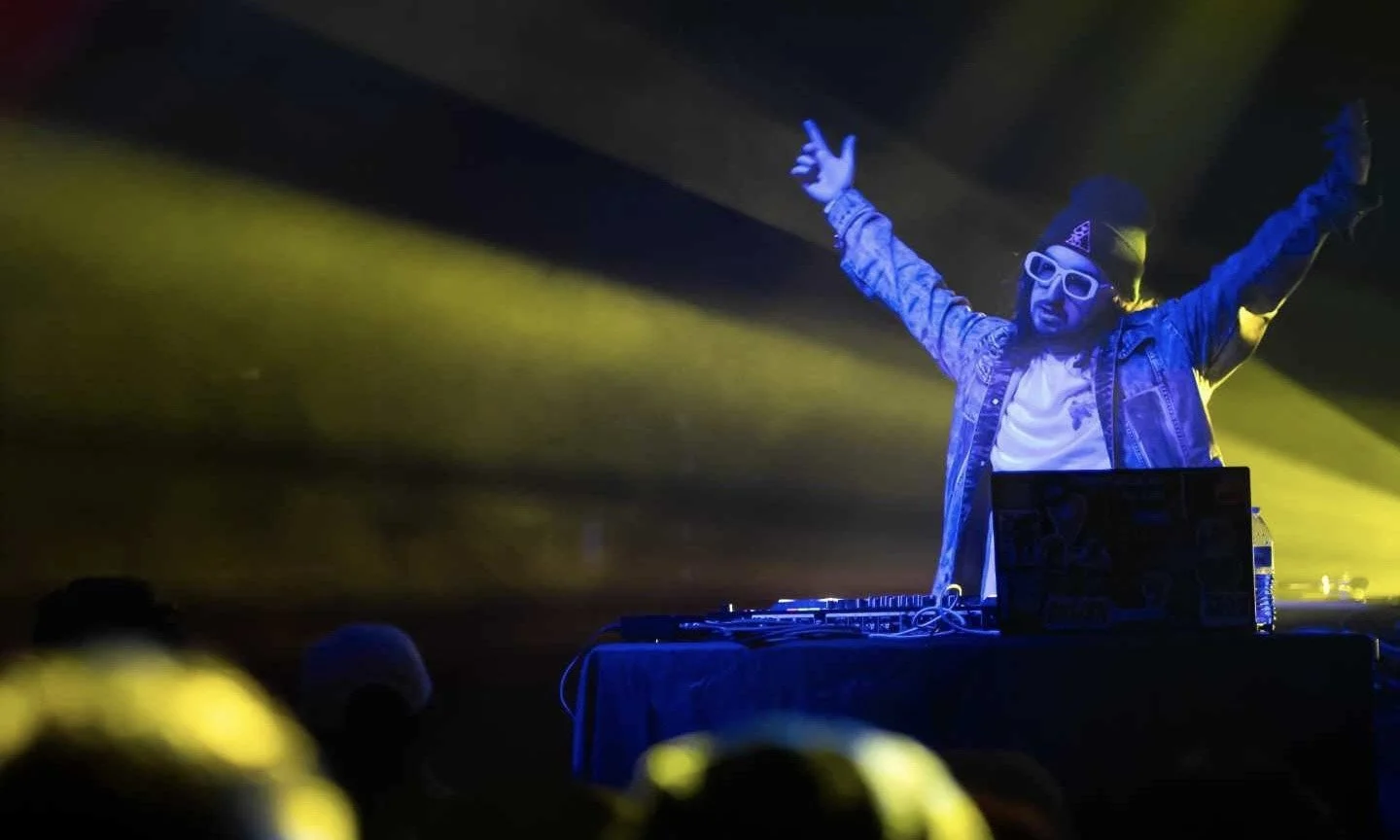 BKELLZ &amp; FRIENDS