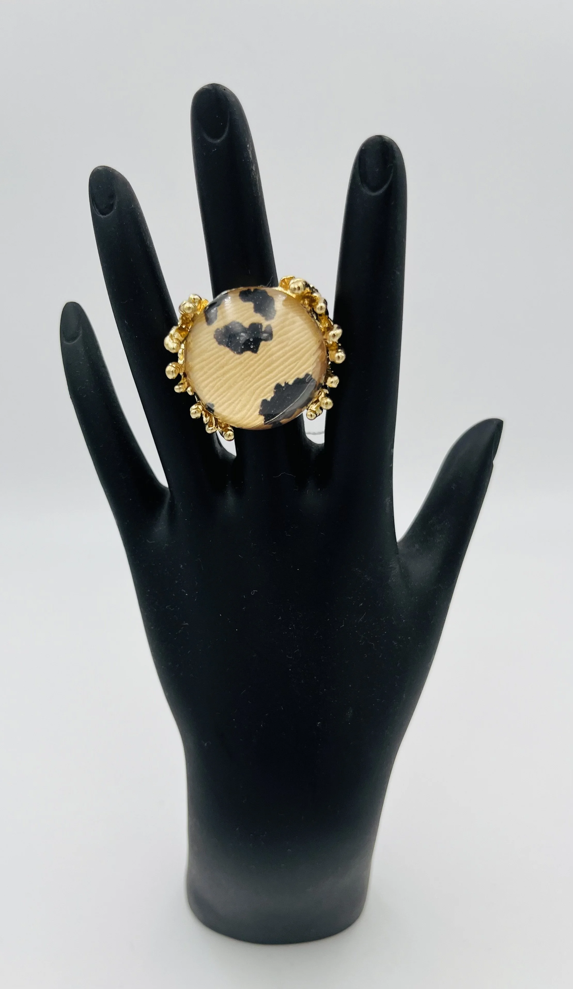 Leopard Print Round with Gold