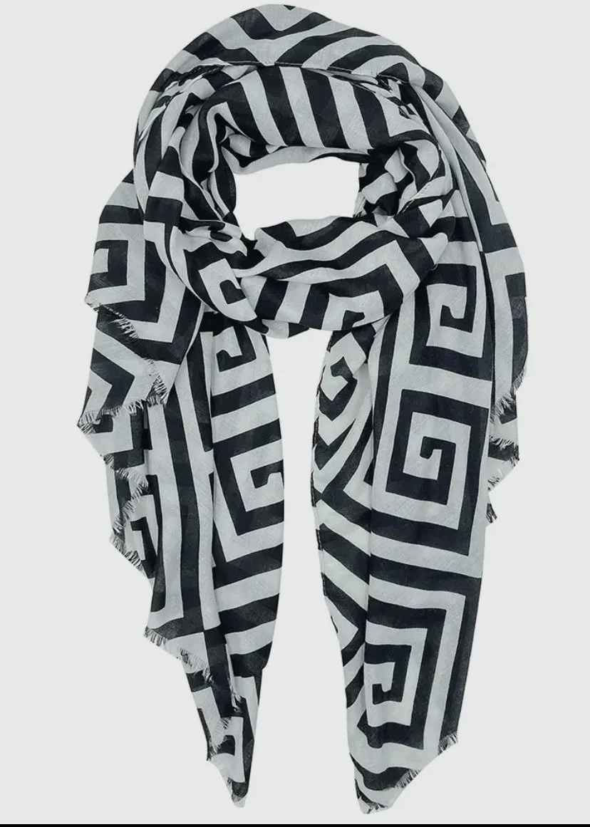 Black White Geometric Scarf