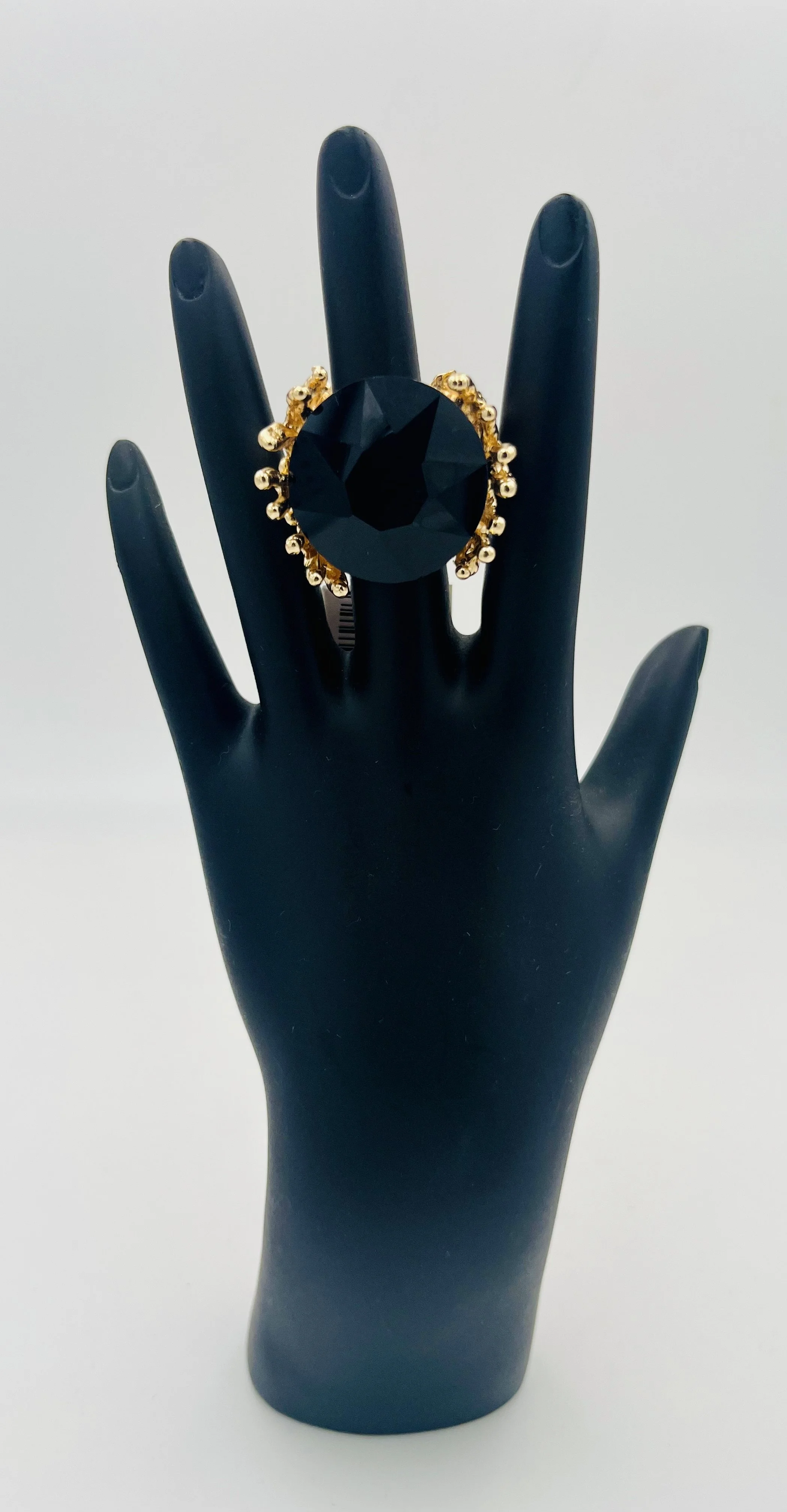 Gold Black Round Jewel