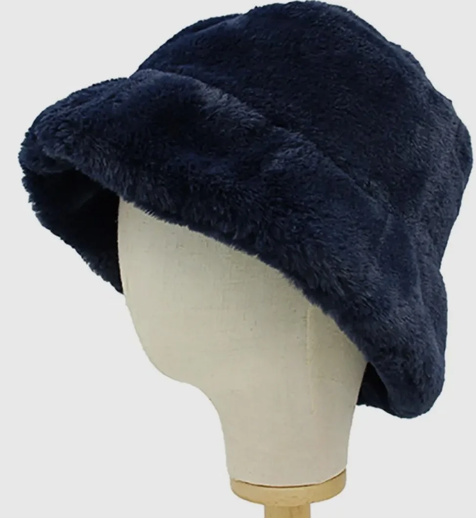 Navy Fur Bucket
