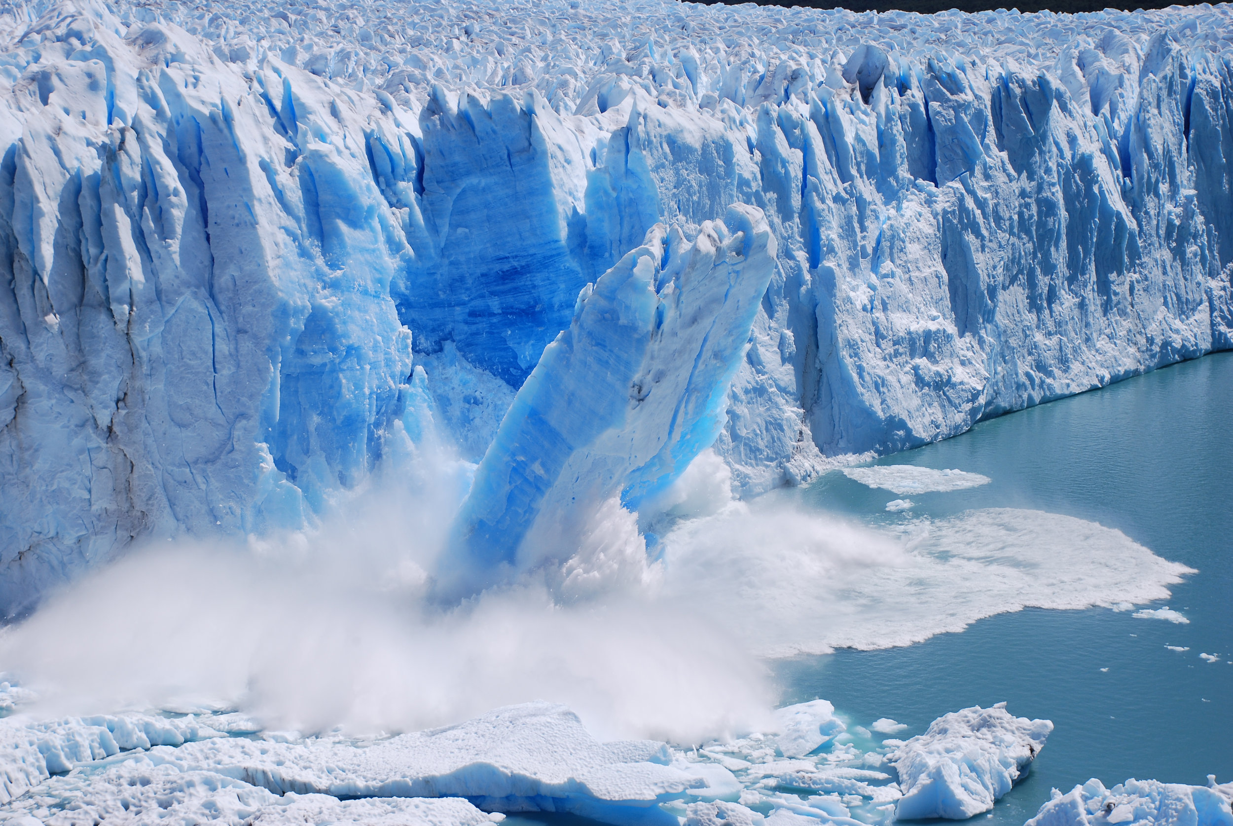 Самую большую площадь занимают ледники. Айсберги большого арктического заповедника. Таяние ледников. Большой Арктический заповедник Таймыр. Таяние ледников в Арктике.