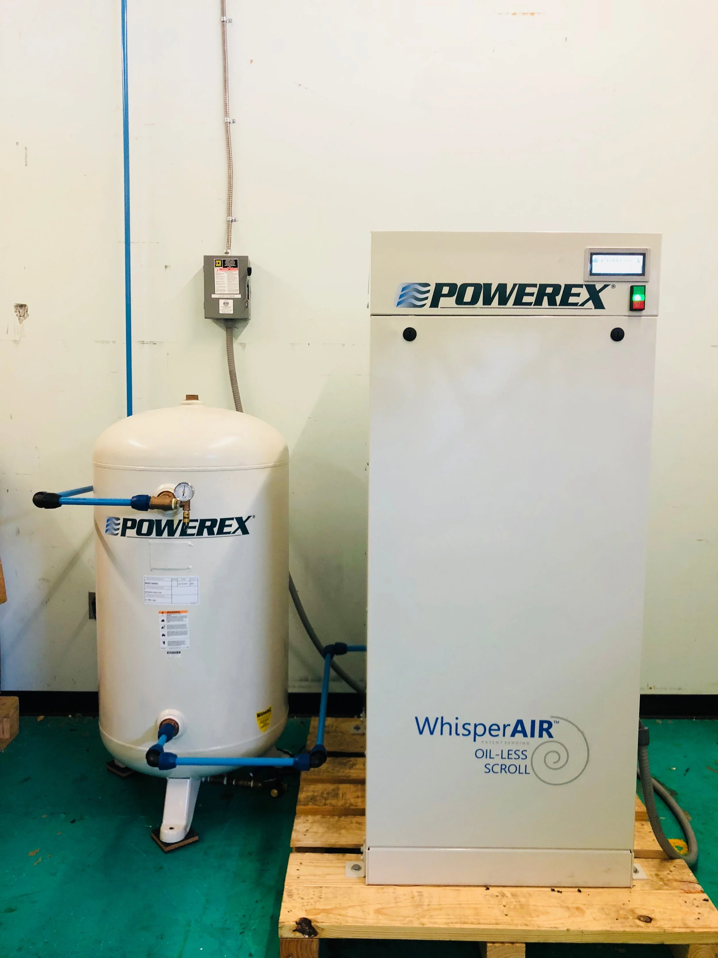 10 HP SCROLL COMPRESSOR USED FOR N2 GENERATOR IN A LAB W/ ISOLATED STORAGE TANK
