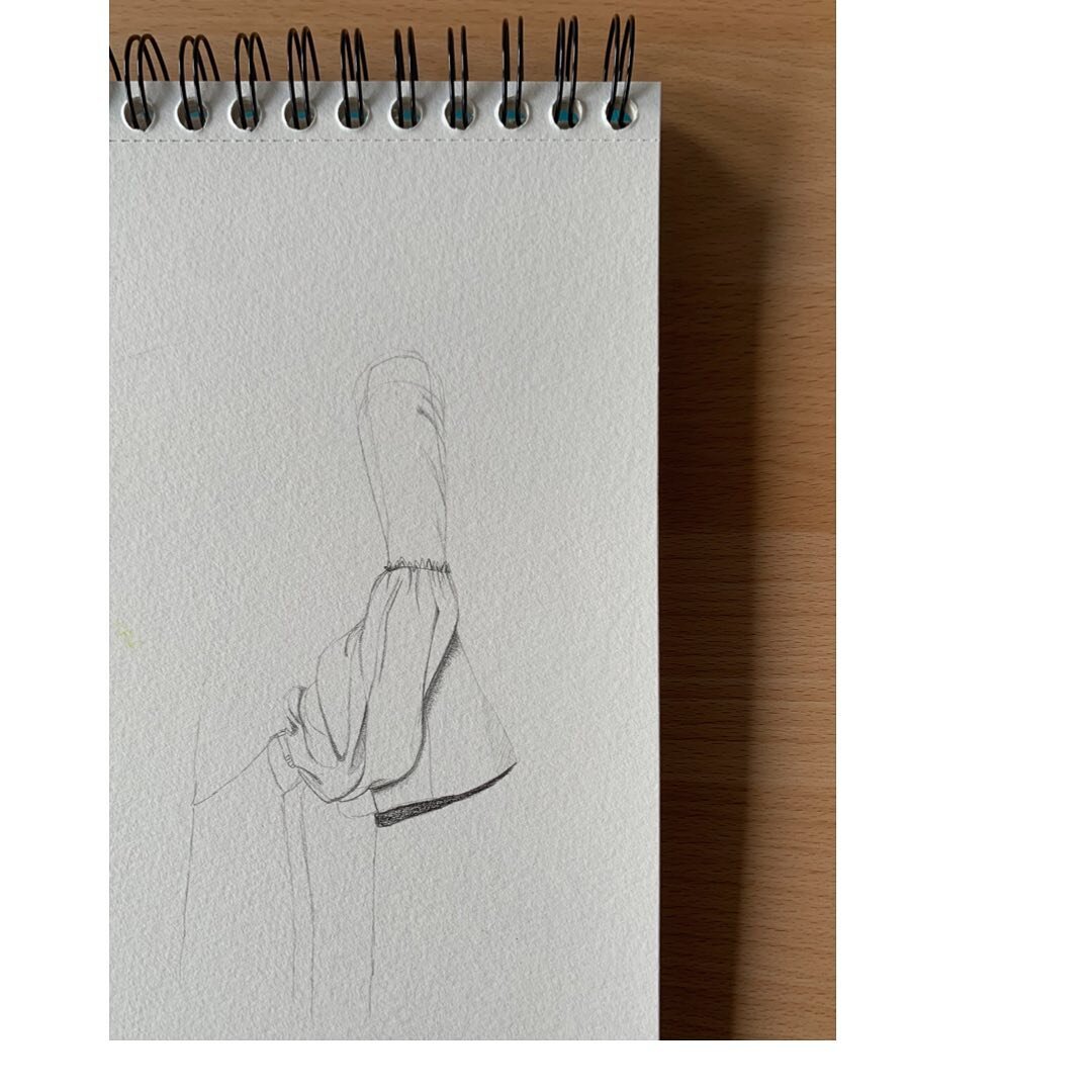 Halfway through drawing.
Folds and shadows.

Drawing is one of the thing 
I love to do. It gives me peace of mind, shuts down all the thoughts and things to do, who are constantly running through my chaotic head.

Having your own fashion business in 
