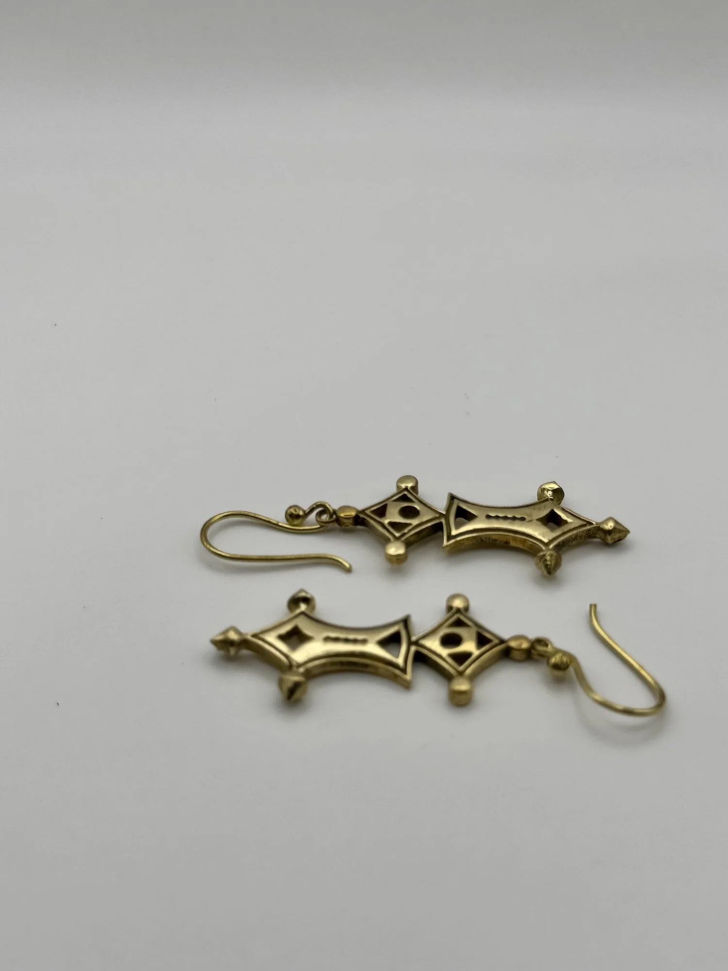 keyhole-brass-earrings-abstract-tribal-03.jpeg