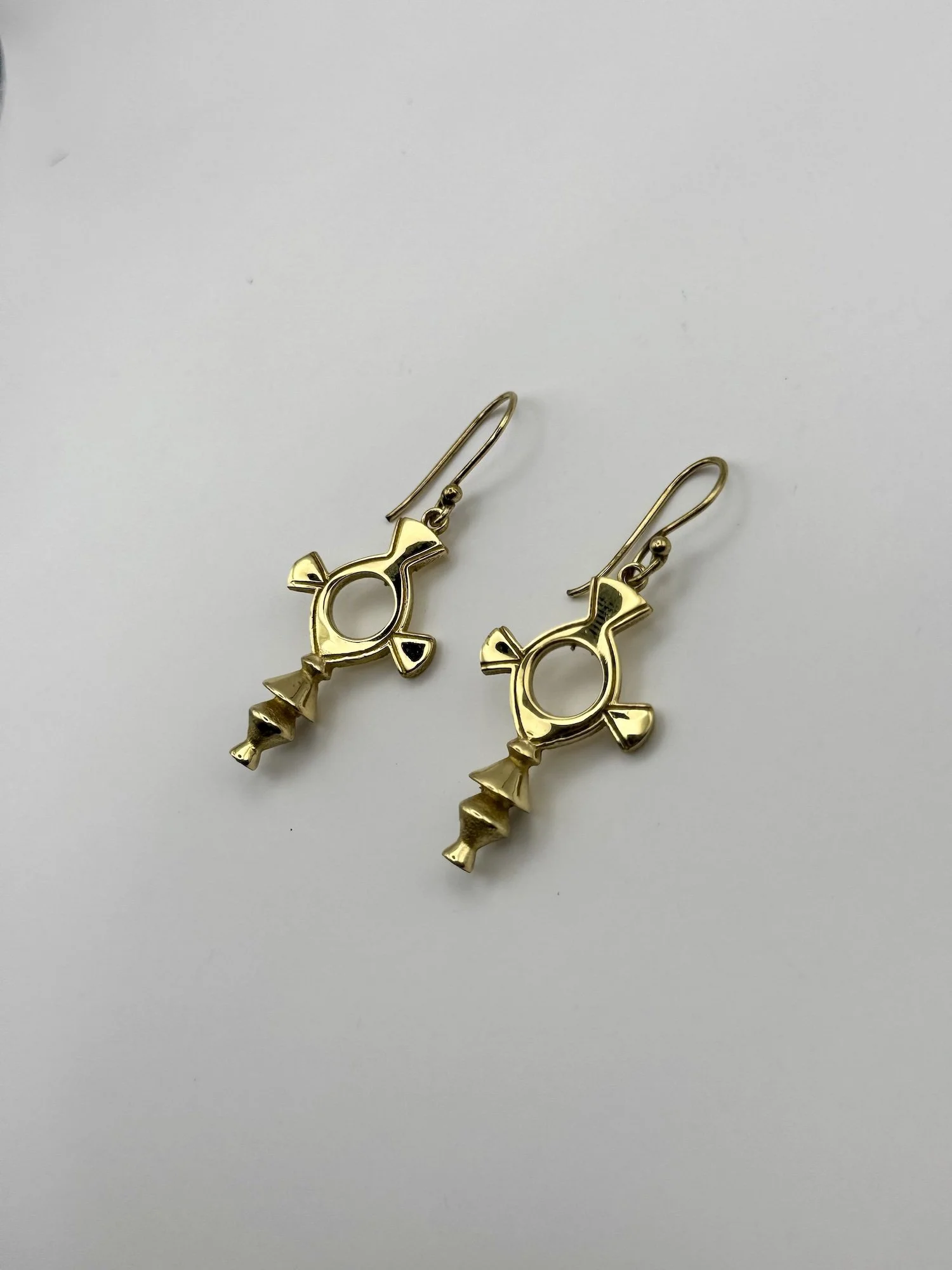 circle-brass-earrings-abstract-tribal-02.jpeg