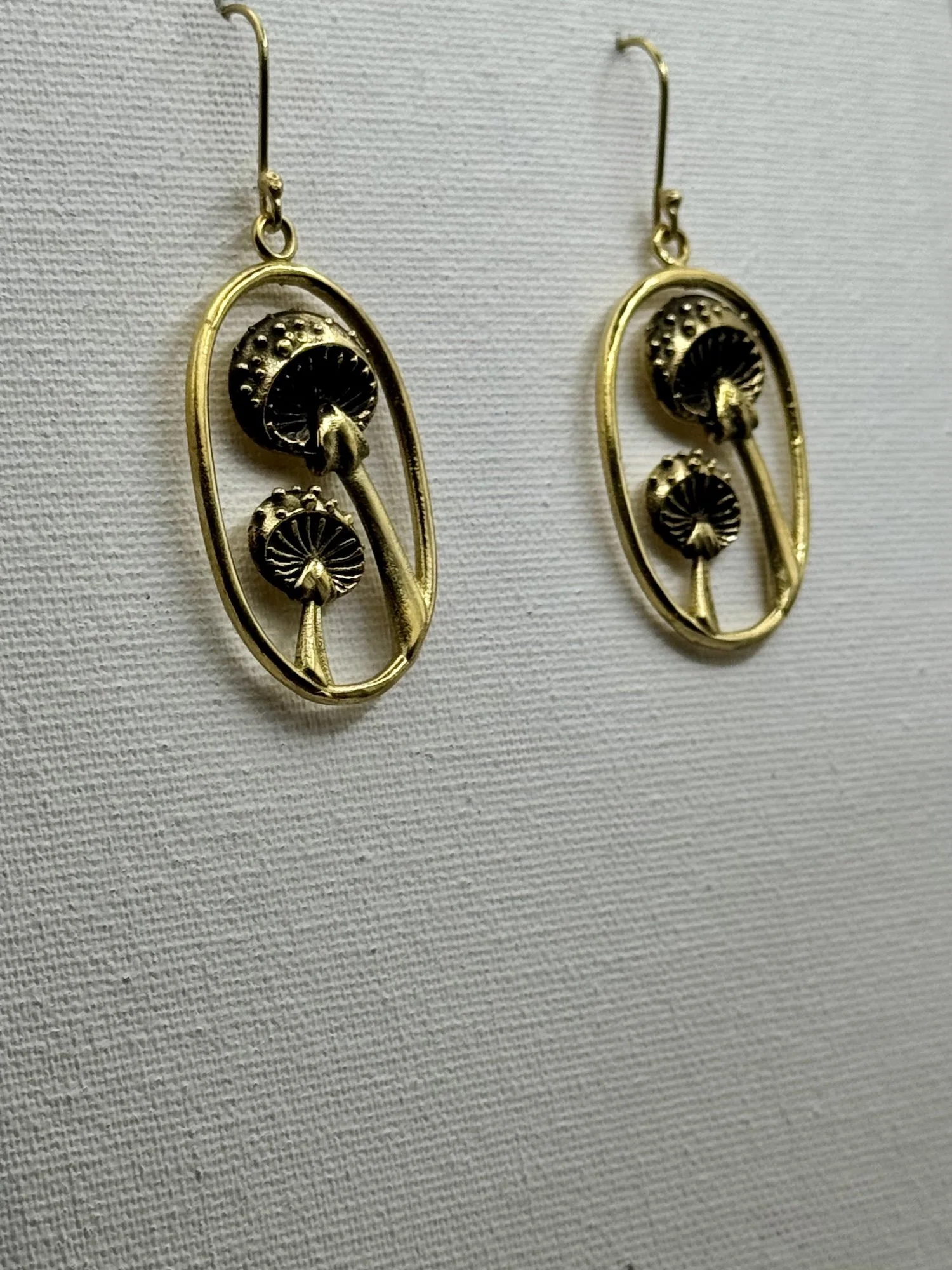 brass-earrings-mushroom-oval-duo-02.jpeg