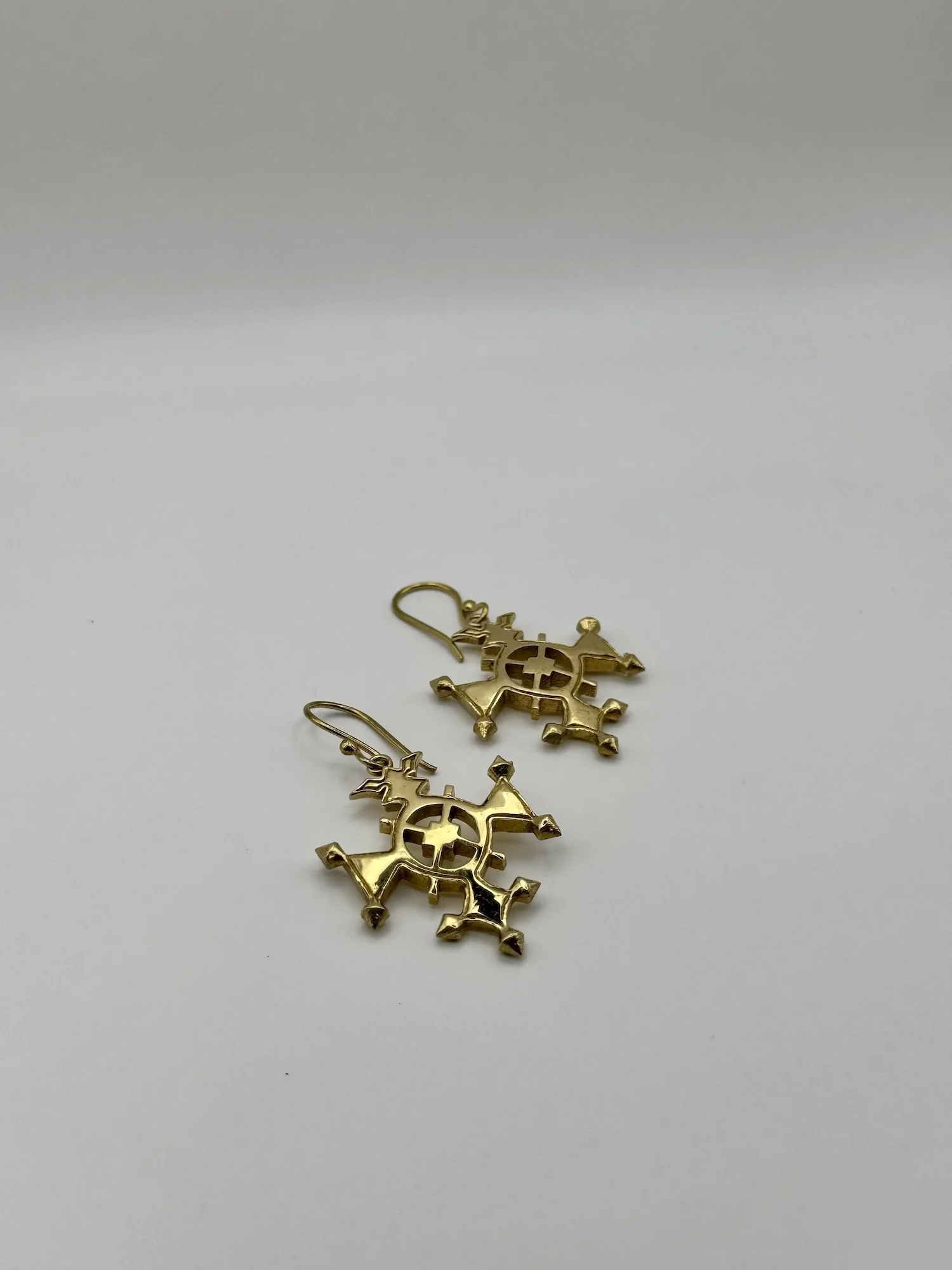 star-brass-earrings-abstract-tribal-01.jpeg