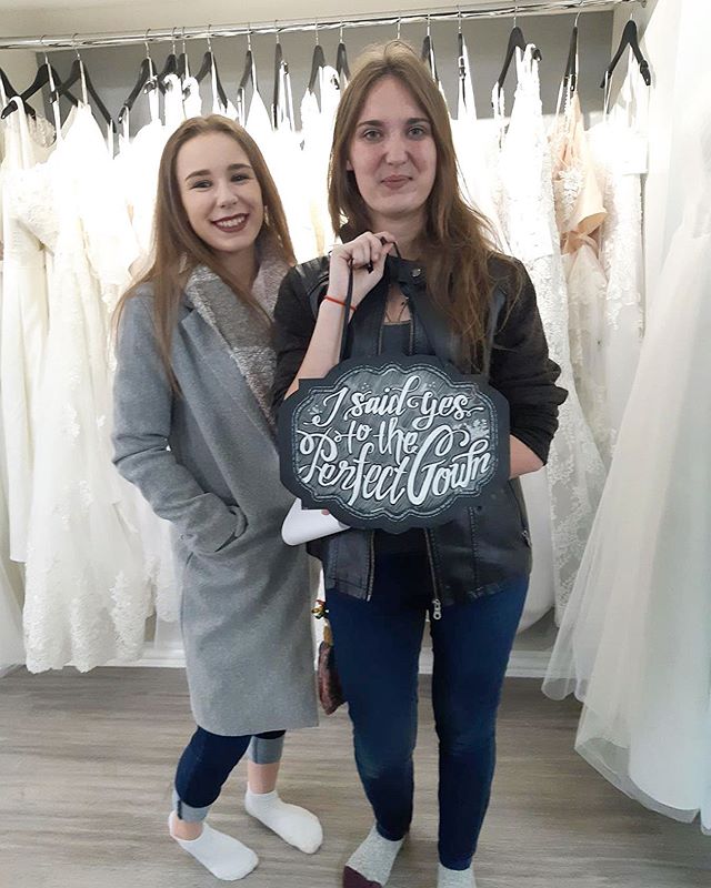 Congratulations to Kali in finding her gown for grad 💕🌸