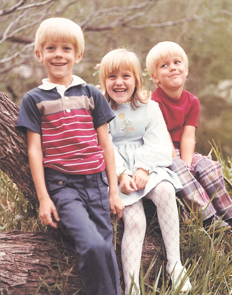 Who’s the favorite child? “Me!” “What?? Me!” “Y’all go right ahead and believe that.” . #siblingrevelryproject #Thisis6 #Thisis4 #Thisis3