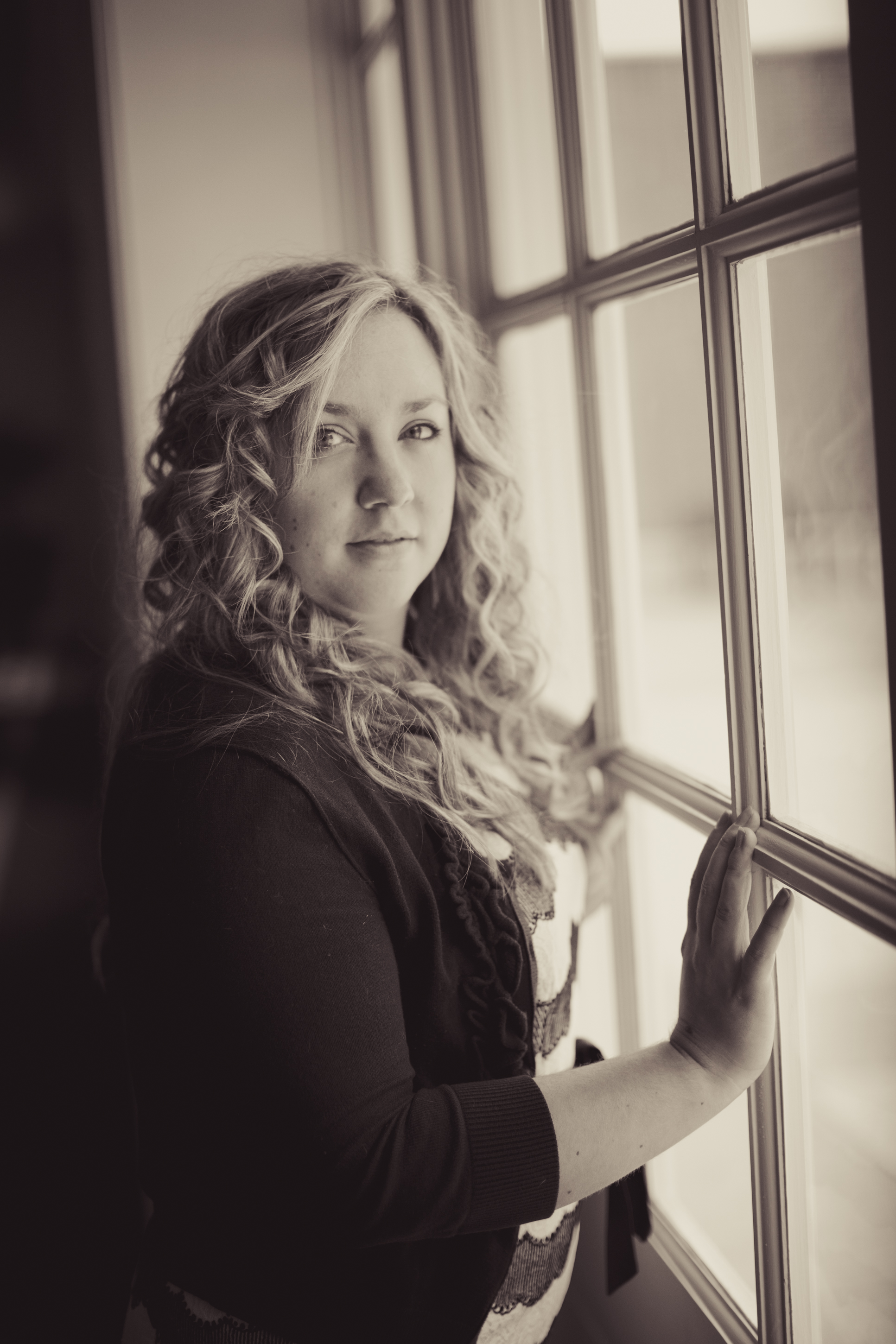 Amy Cox Photo Shoot Hotel Roanoke Window.jpg