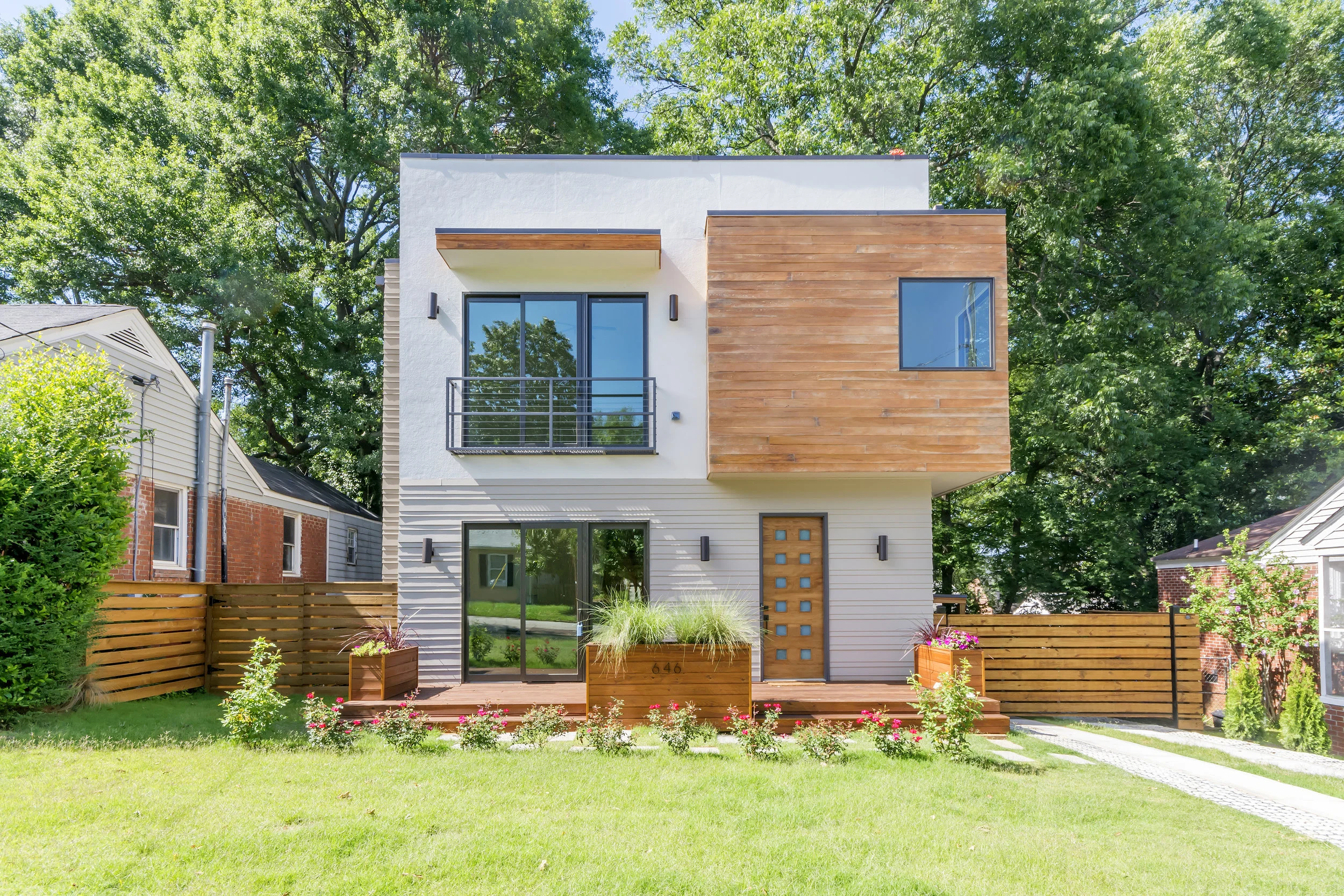 646 East Ave02.jpg