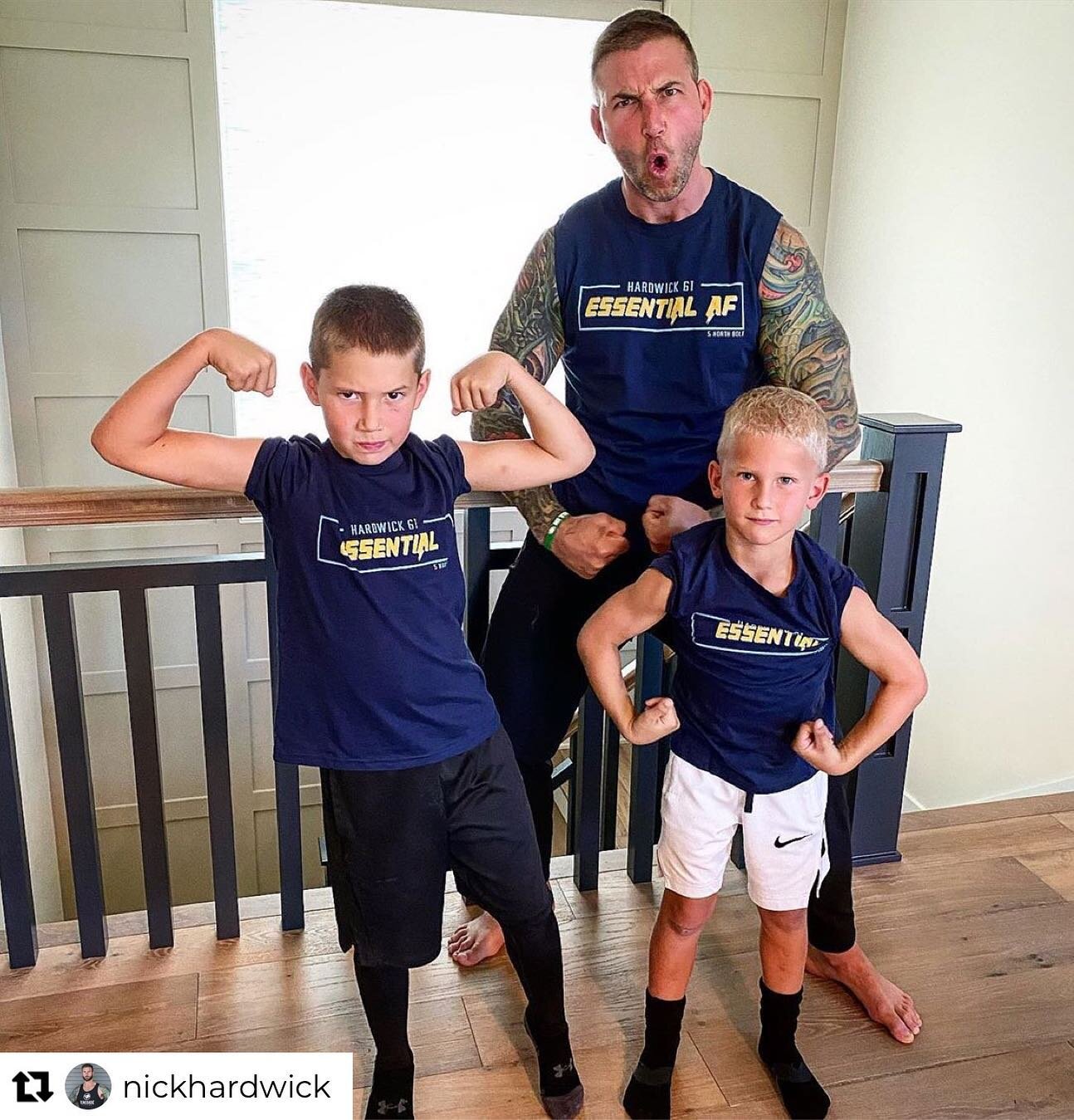 Repost from @nickhardwick
&bull;
Got a great pregame pump in with the boys. Based on this picture, if I don&rsquo;t keep training, Teddy is going to catch up to me on arm size here soon! 💪🏼😜

Big shout out to my dear friend Patty and @5northbolt f
