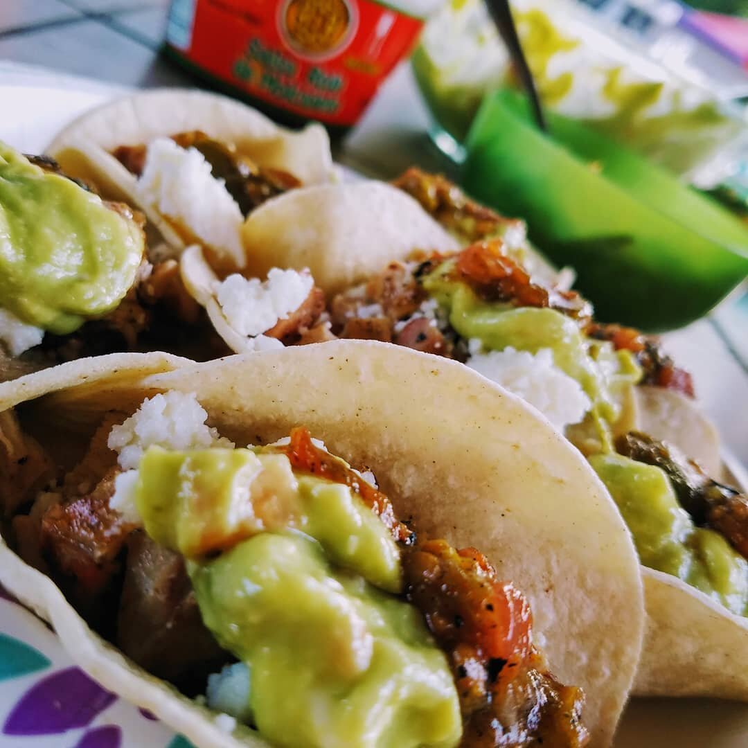 Taco Tuesday! Citrus chicken tacos with roasted tomato salsa lime guac and cotija. Sometimes 6 ingredients can change the world. #chefgreg #luckyduckculinaryservices #tomatoesareinguacamole #topfoodstagrams #tacotuesday #tacos #paperplatechronicles