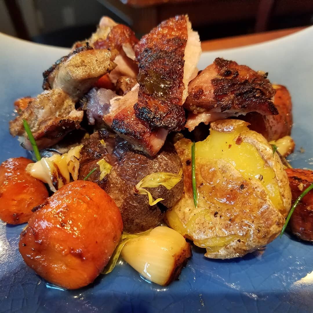 Citrus sage Turkey Thighs with braised carrot, smashed gemstones and garlic garlic garlic! Potatoes are tossed in butter chives and celery leaves. So so yummy! #chefgreg #turkey #luckyduckculinaryservices #roasted #yum #getinmybelly #tomatoesareingua