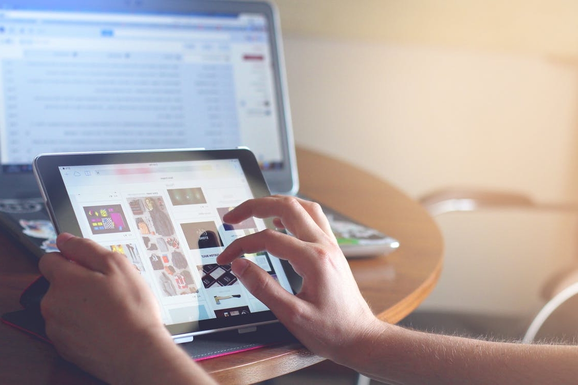 ipad-tablet-technology-touch.jpg