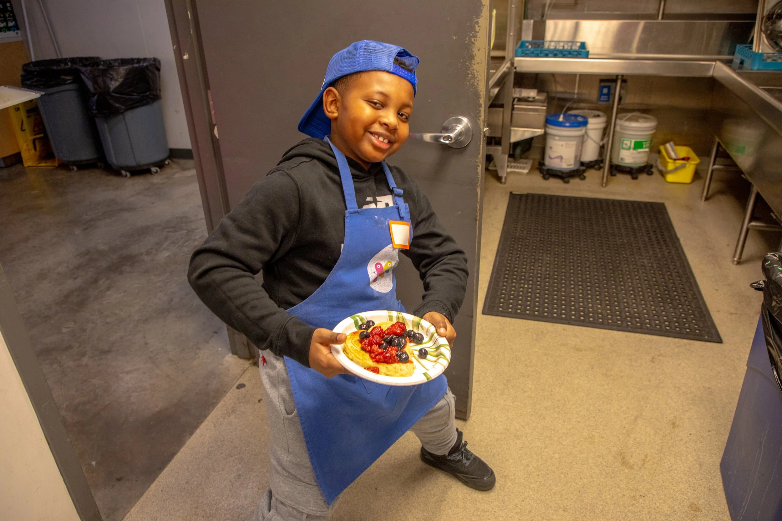 FRUIT PANCAKES WITH FRESH BERRY SAUCE