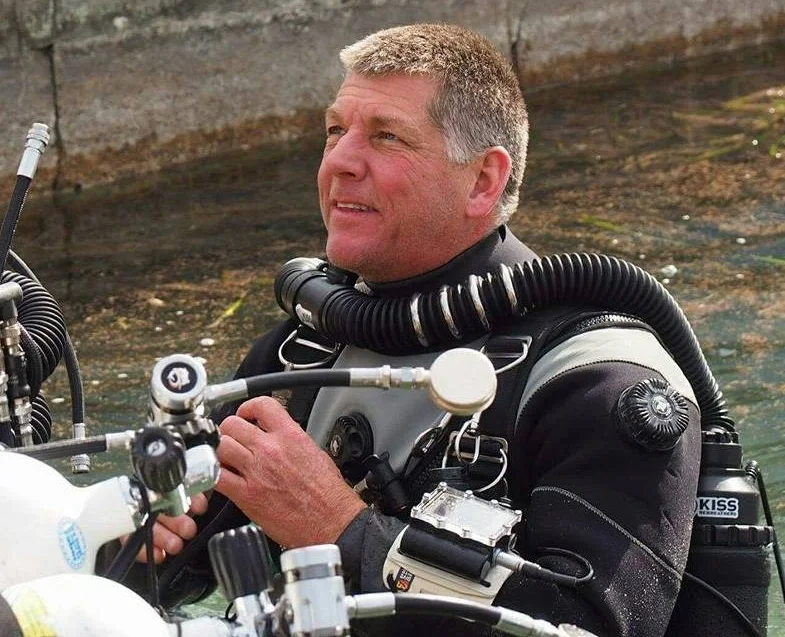 Edd Sorenson teaching a KISS Sidewinder class at Jackson Blue Cave.