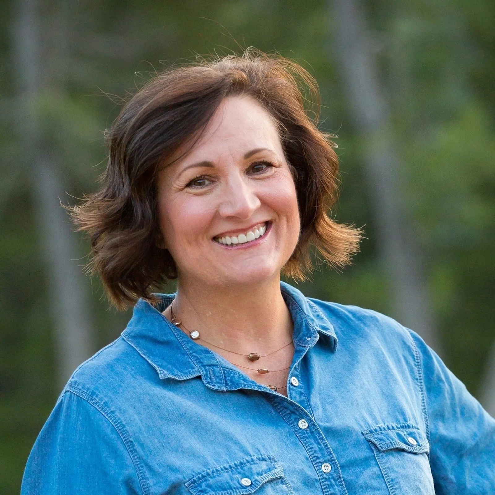 Susan Larsen Headshot.jpg