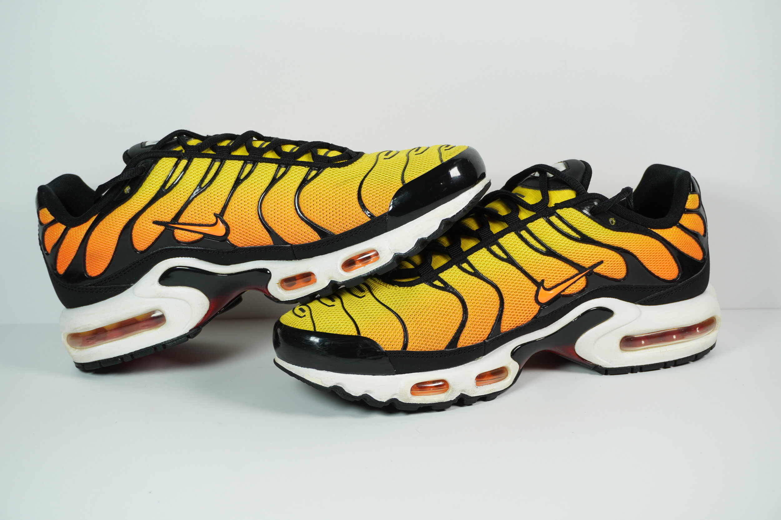 nike tn size 2