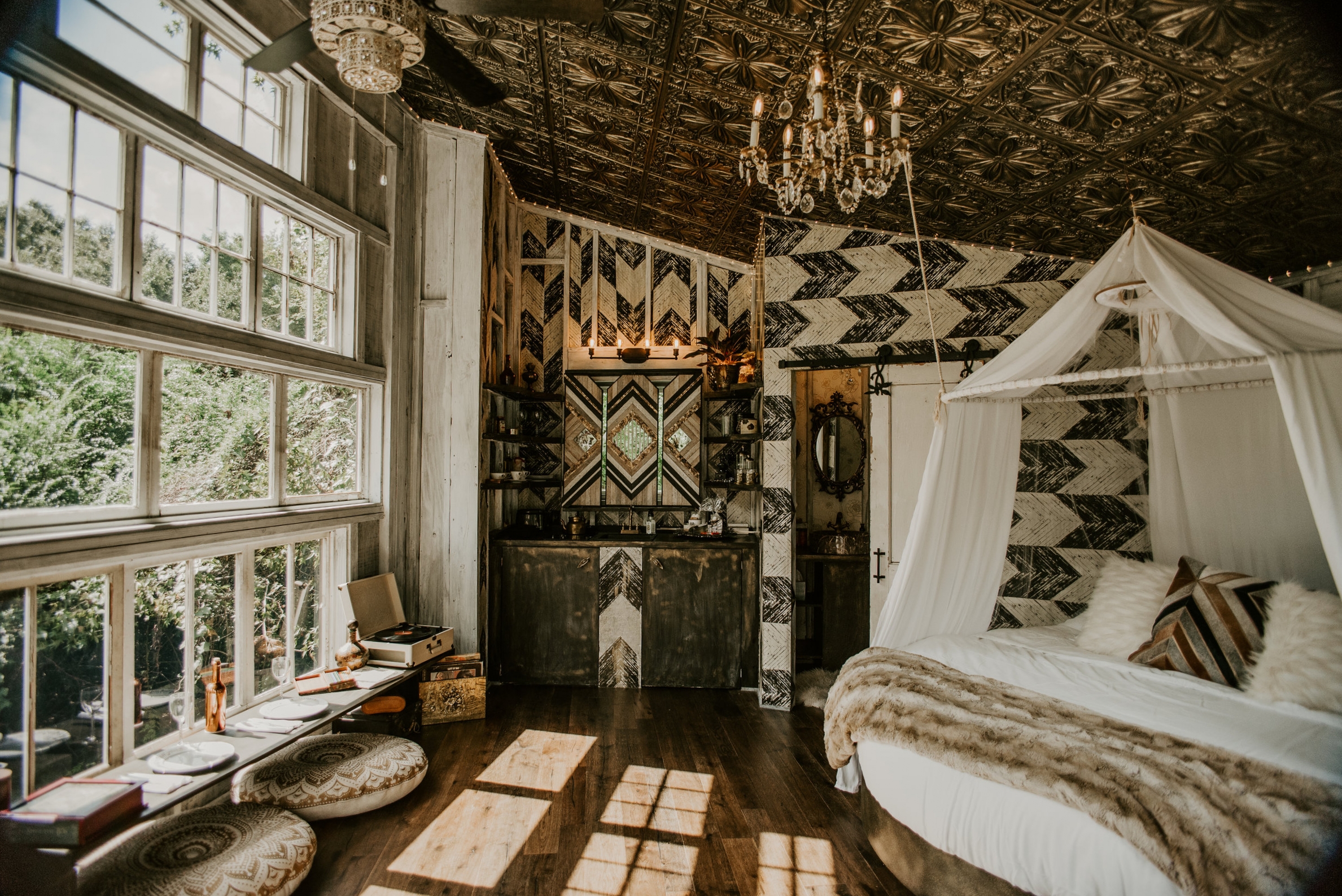 THE WILDFLOWER TREEHOUSE