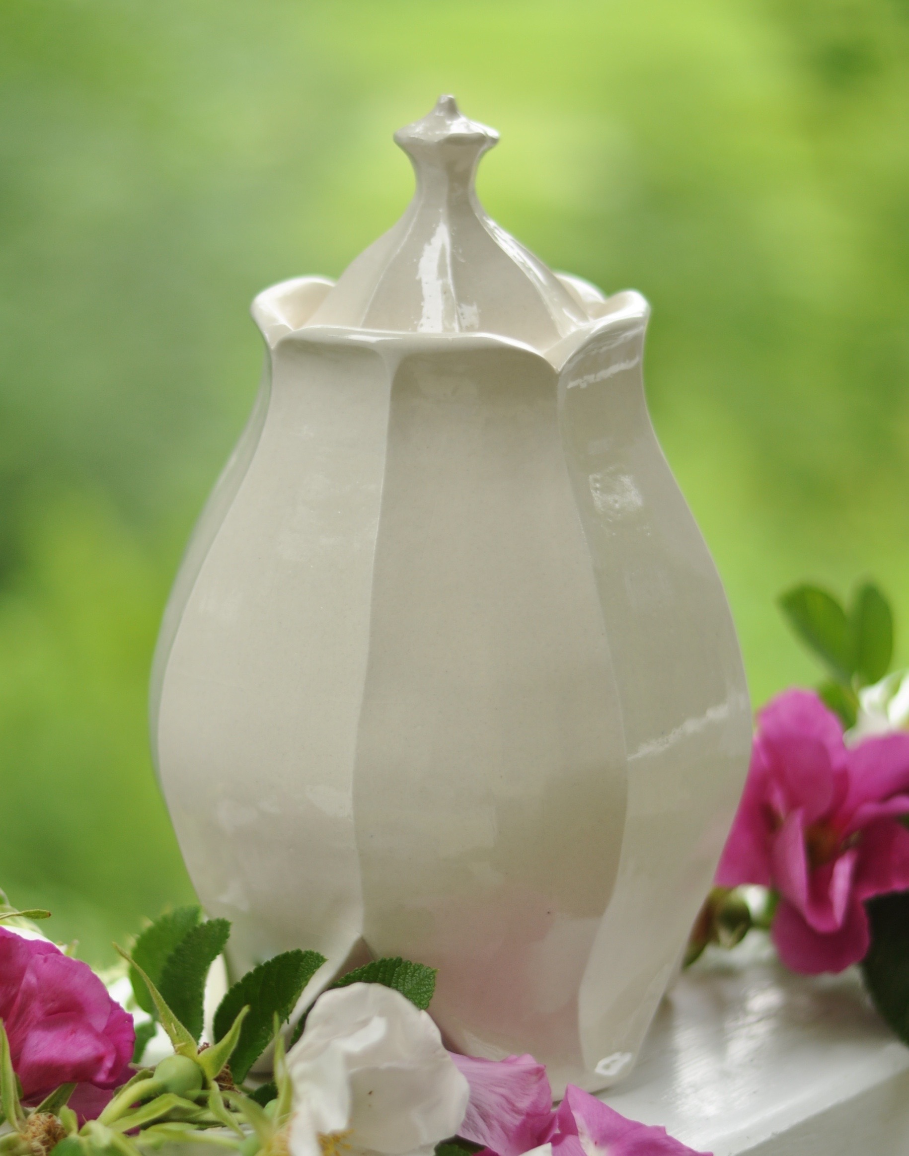 Pure White Urn, Medium Size LucyFagella.jpg