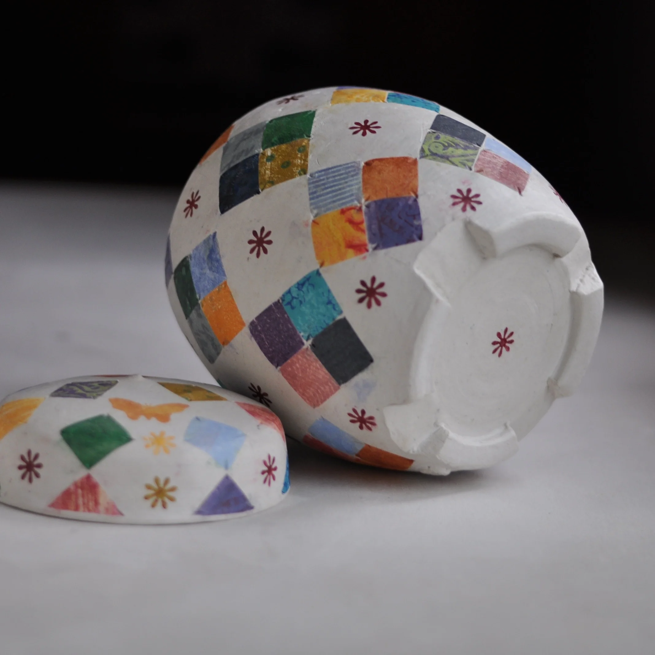 Biodegradable Urn Grandmas Quilt bottom LuciaUrns.com.jpg