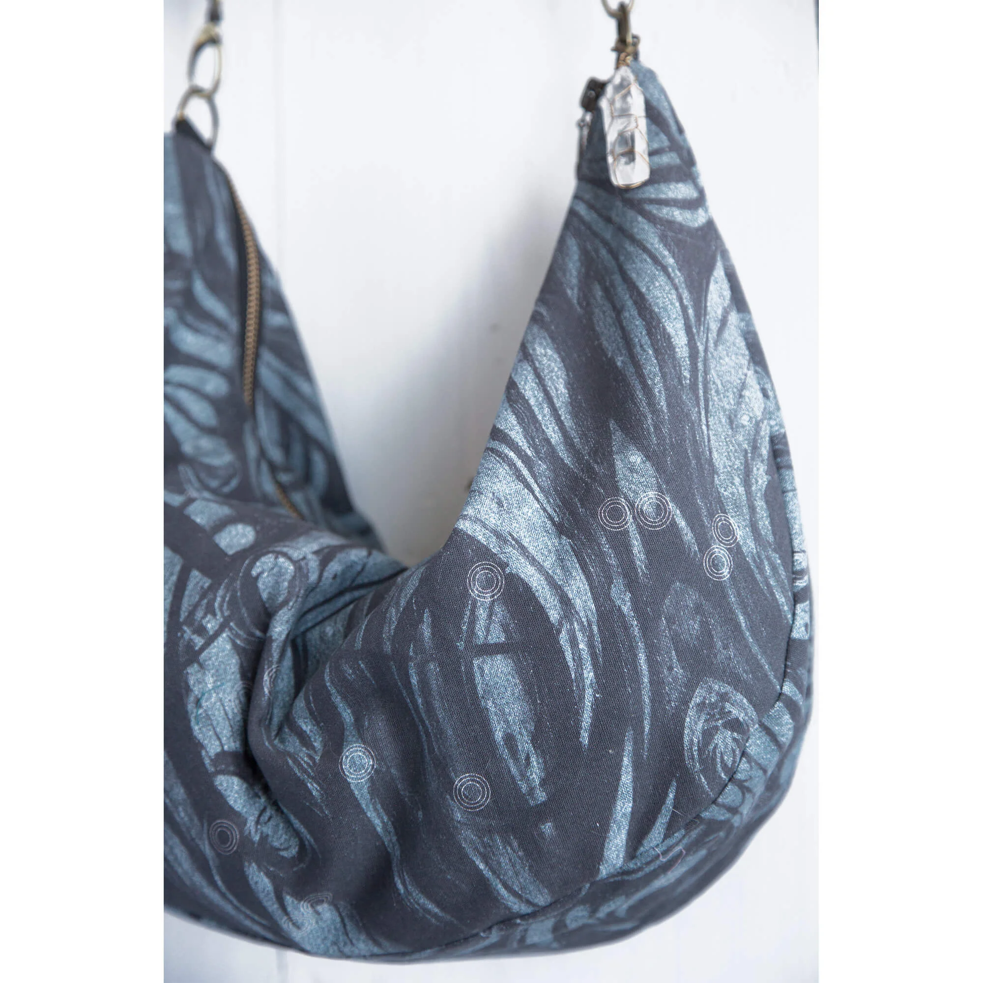 Haniel hobo - Winged print - print detail