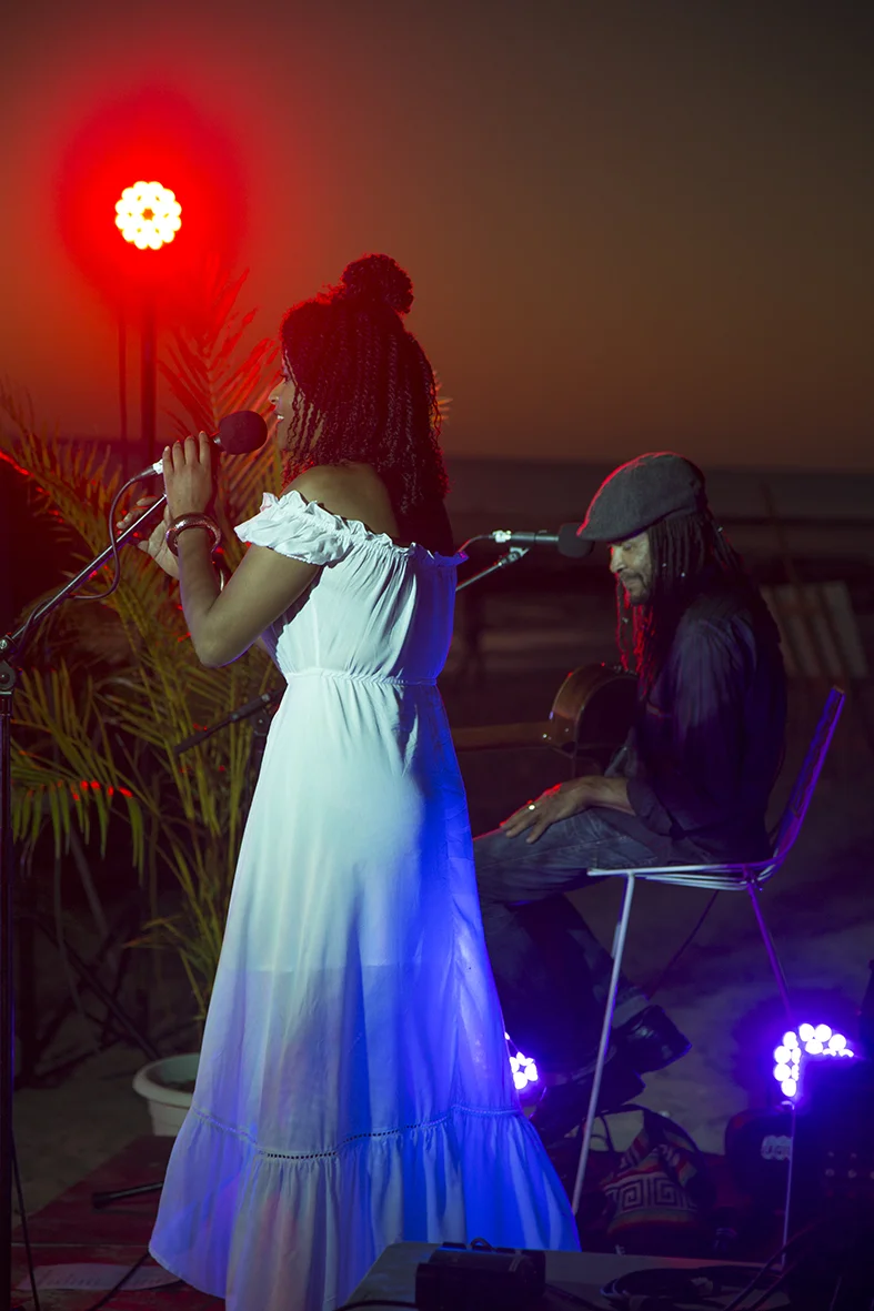 Broome-based duo, Ely & Becca perform at the Sunset Long Table Dinner. Photo: Taja Cole-Berenyi