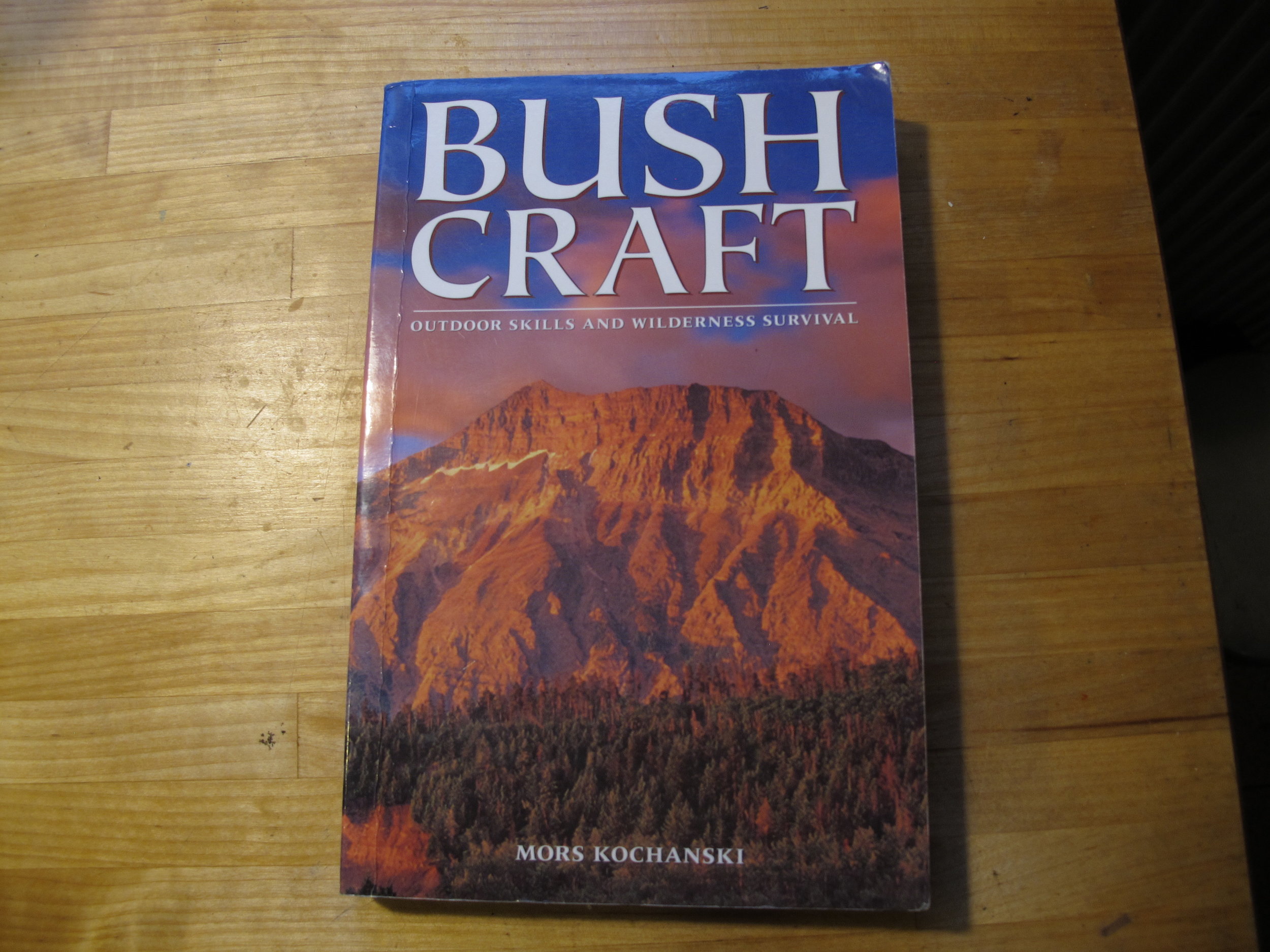 'Bushcraft' af Mors Kochanski er en bibel for mange, der interesserer sig for naturhåndværk - også kaldet "bushcraft".