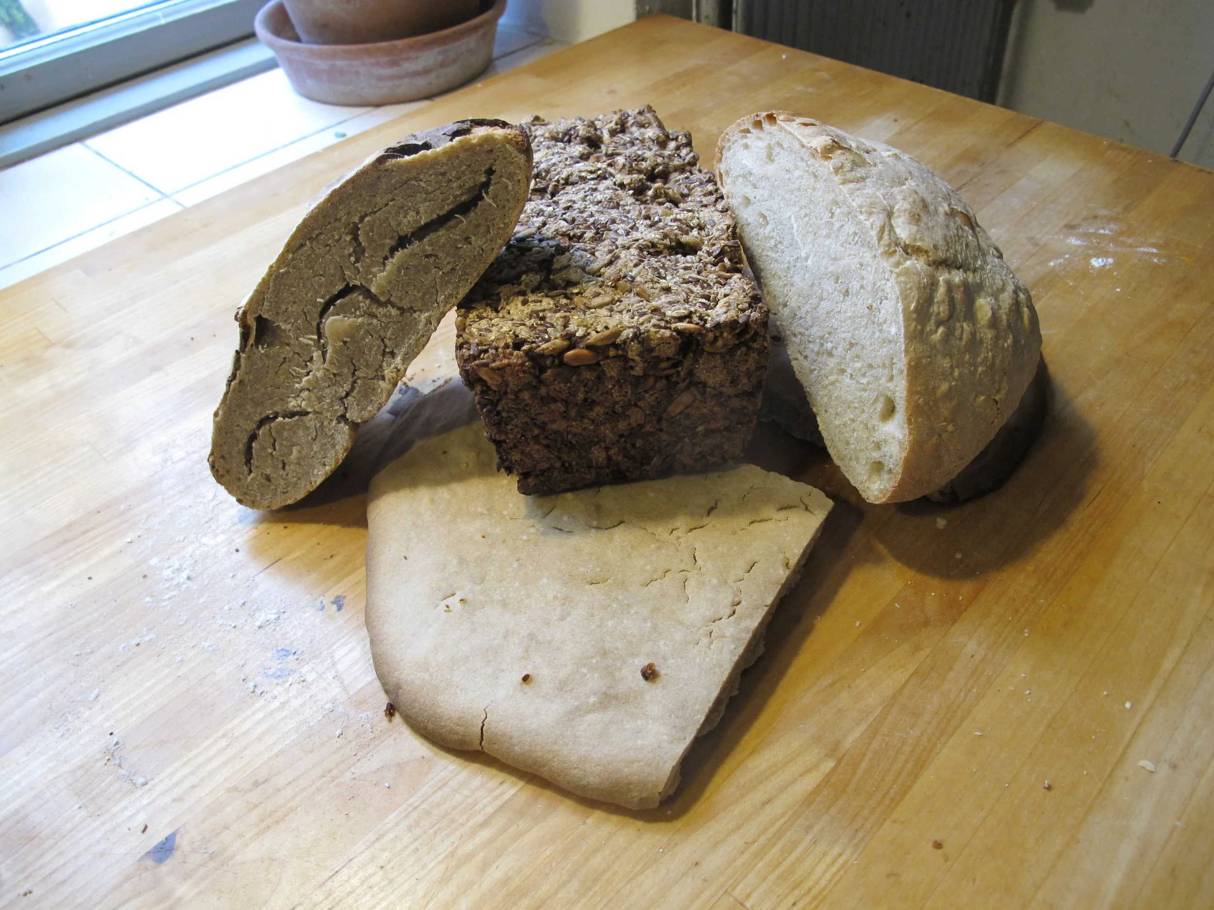 Ciabatta, rugbrød, grahamshvedebrød og "ølandshvedefladbrød"
