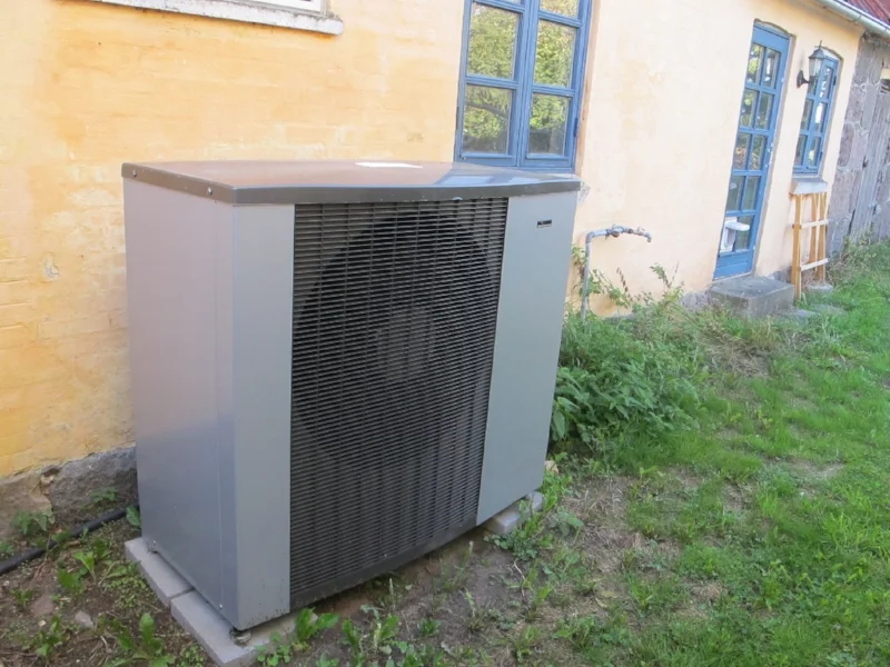 Kønt er det virkelig ikke, så jeg skal finde en måde at skjule dette nye monstrum på.