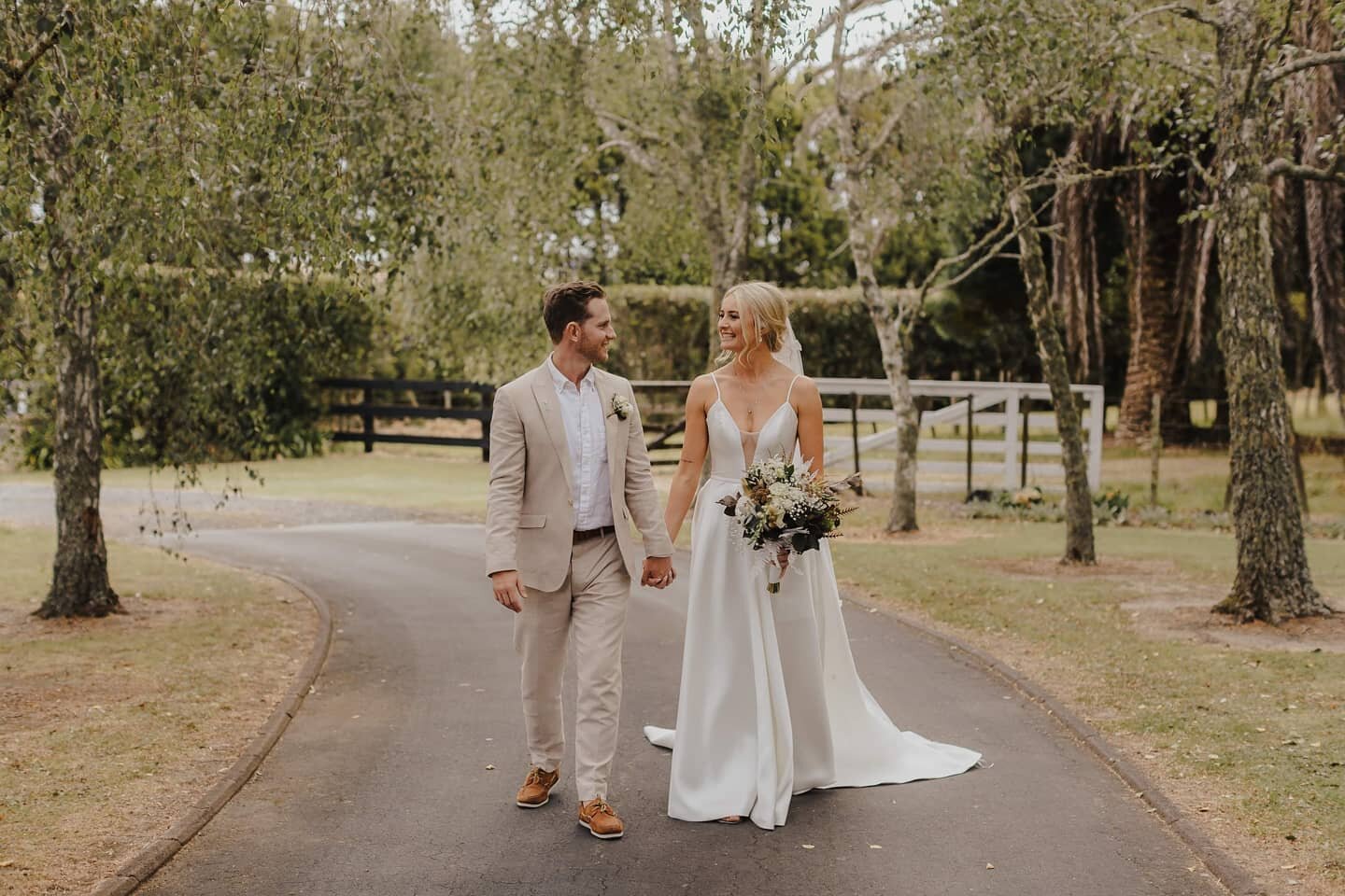 Strolls and little forehead kisses. That newly married bliss 🌸

#wedding #weddingphotoideas #weddings #weddingphotography #weddingphotographer #aucklandweddingphotographer #aucklandweddings #aucklandwedding #aucklandweddingphotography #newzealandwed