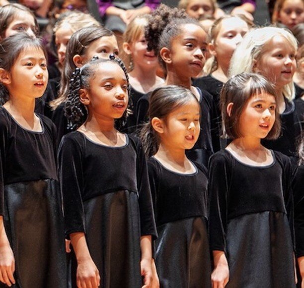 Join us on Monday, January 11 at 6pm PST for our Online Roundtable for Prep Chorus on Zoom. This live Q&A will give you the opportunity to learn more about what makes this program such a special experience for young women and hear from faculty as