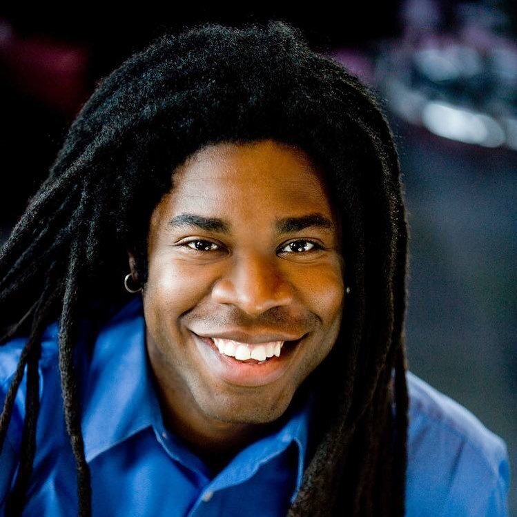 Today we are thrilled to welcome Dashon Burton who will give a masterclass to our Level IV! 
Praised for his “nobility and rich tone,” (The New York Times) and his “enormous, thrilling voice seemingly capable...[of] raising the dead