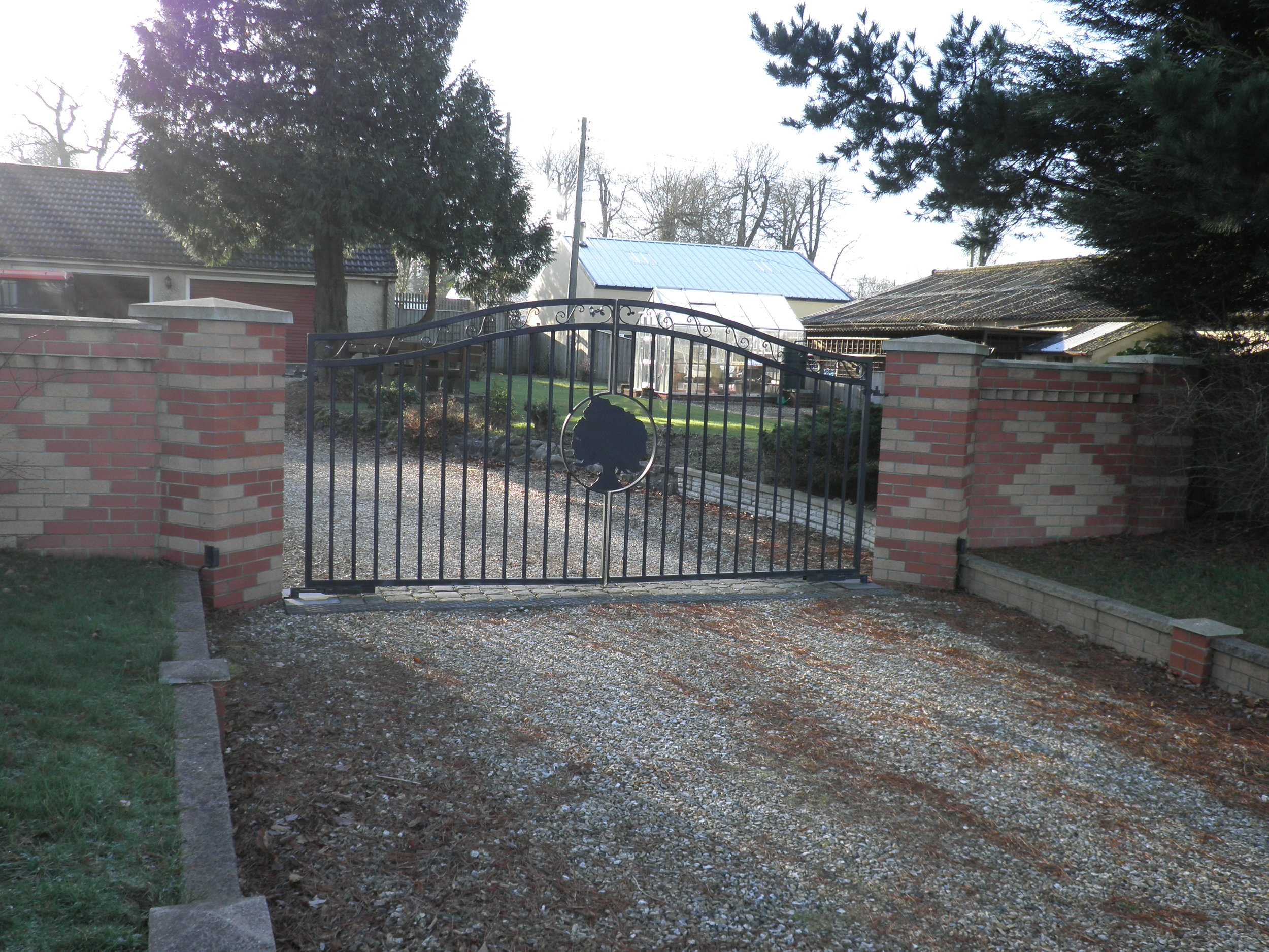 automated-metal-gate-chard-somerset.JPG