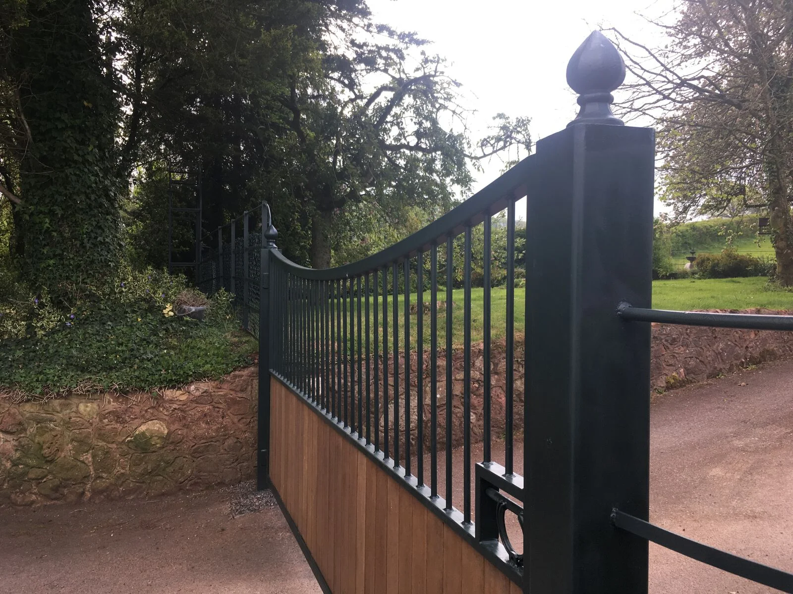 Metallic Wood Smooth Ridge
