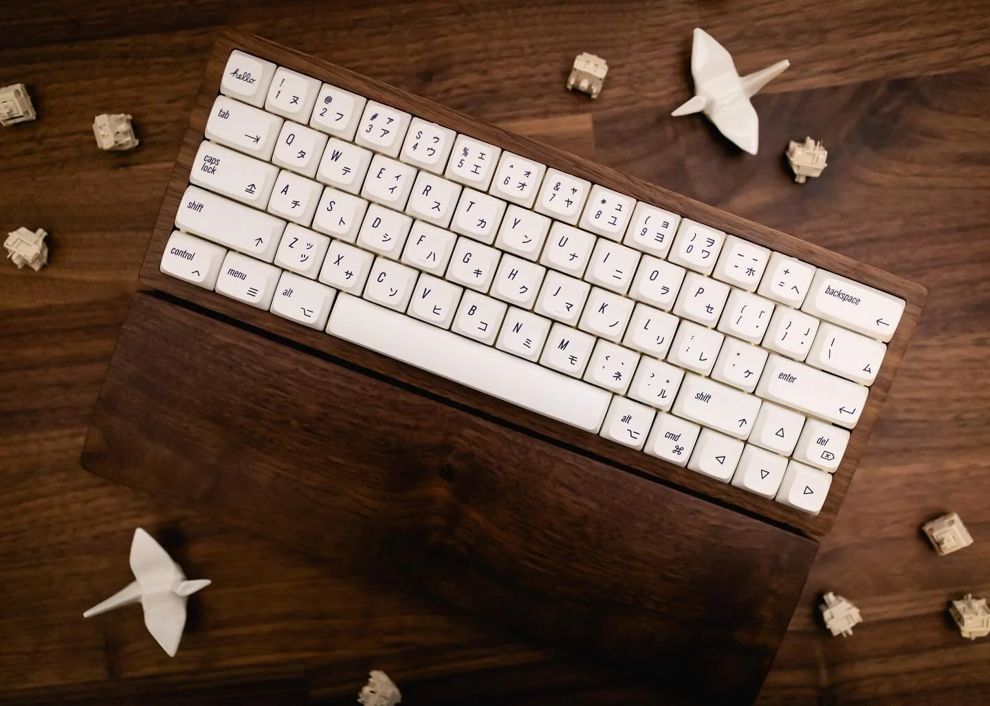 60% Wood Build w/ Novelkey Creams and 67g springs
📸: @jonpingol 
___
#MayberryMech #mechanicalkeyboards #mechanicalkeyboard #handcrafted #customkeyboard #keyboard #tech #pcmr #pcmasterrace #workfromhome #novelkeys