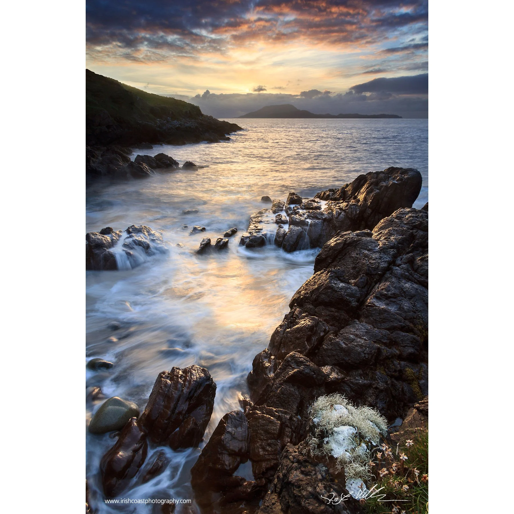 Mayo - Carramore cliffs 02.jpg