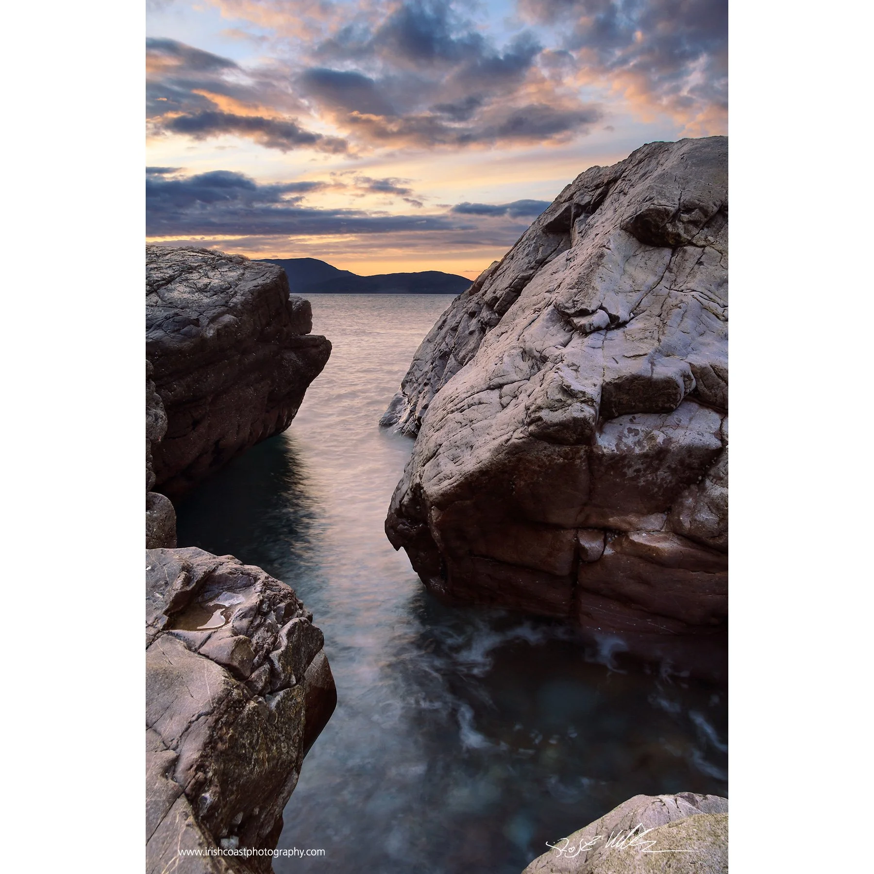 Mayo - Roonagh rocks 01.jpg