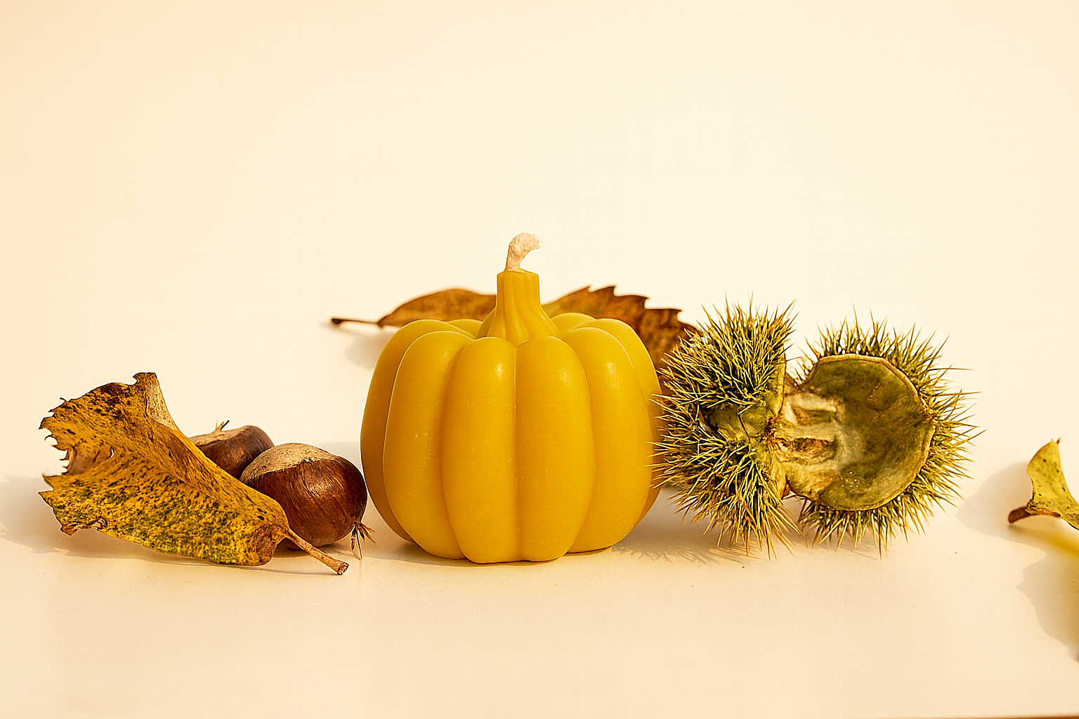 Tall pumpkin Candle.PNG