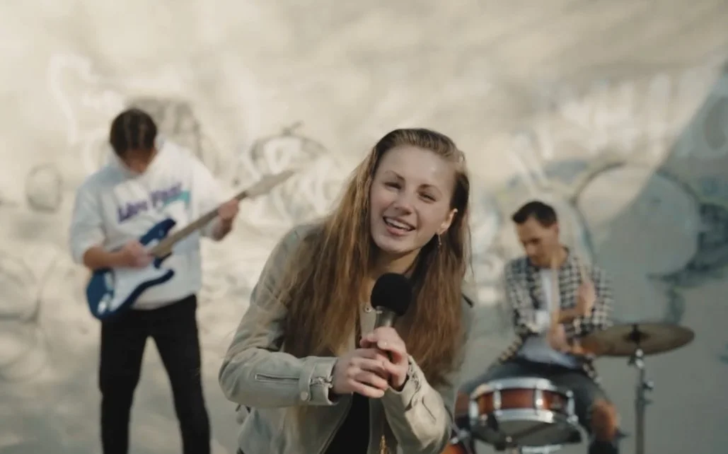 Teen Singer Flourishes In The Music Scene