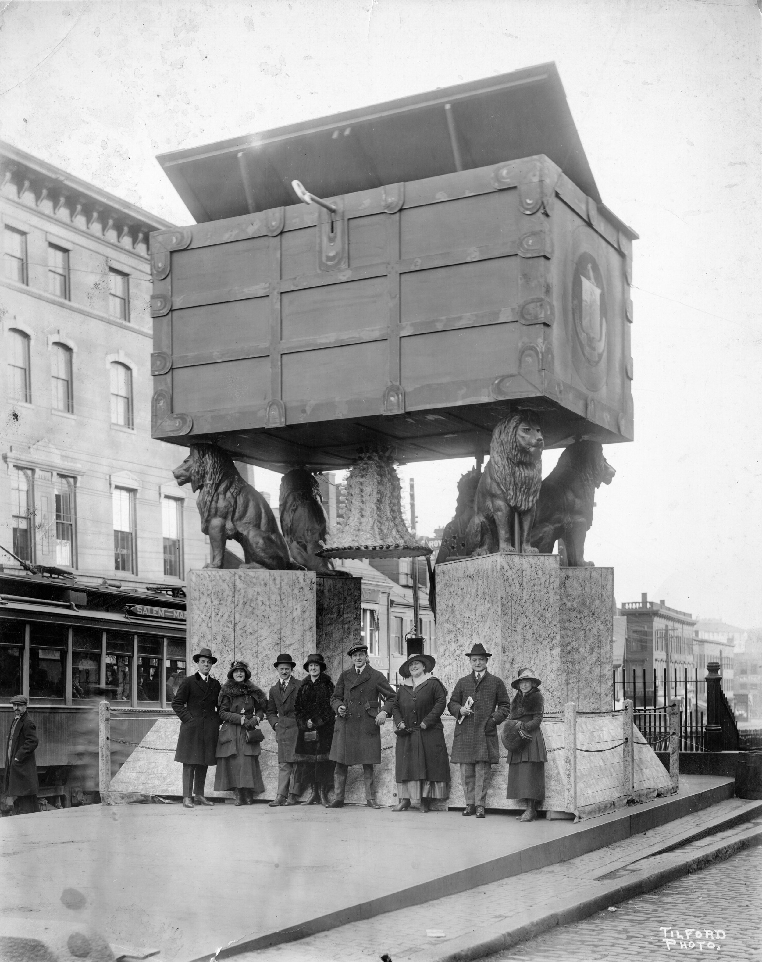 War fundraising treasure chest