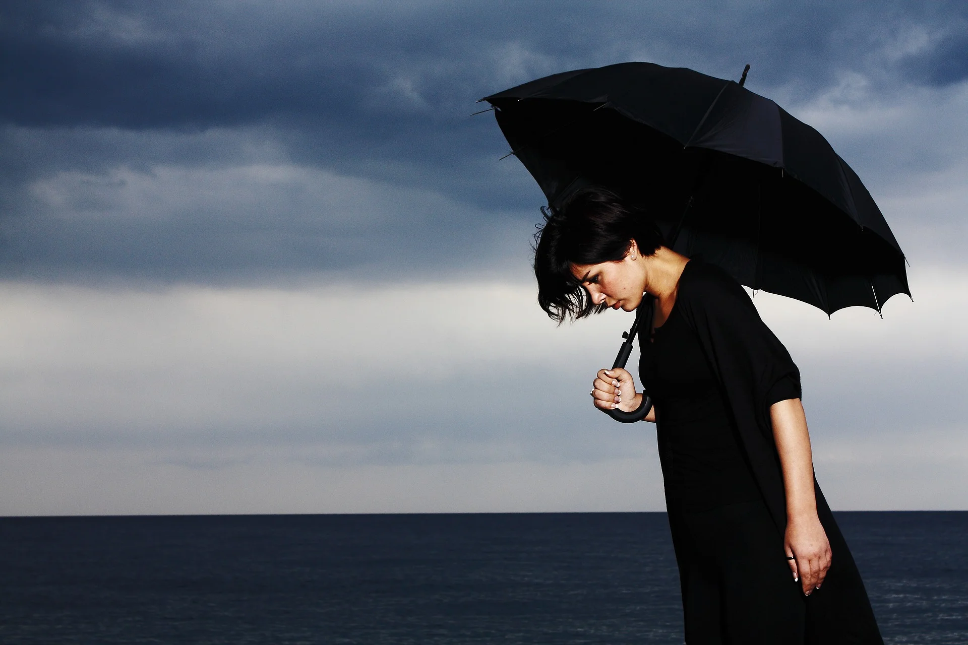 umbrella-2603983_1920.jpg