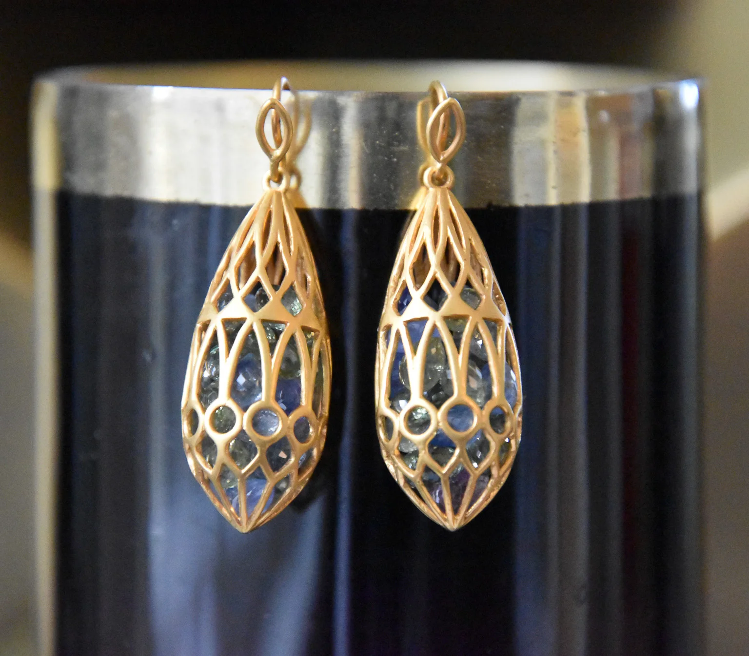 Blue Shaker Pear Earrings (1 of 1).jpg
