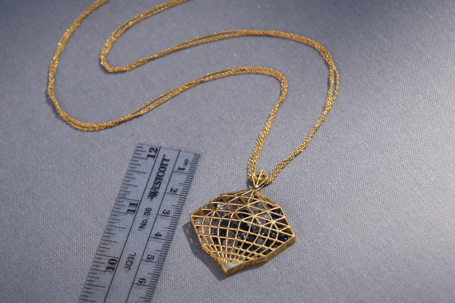 Blue Sapphire necklace (1 of 1)-2.jpg