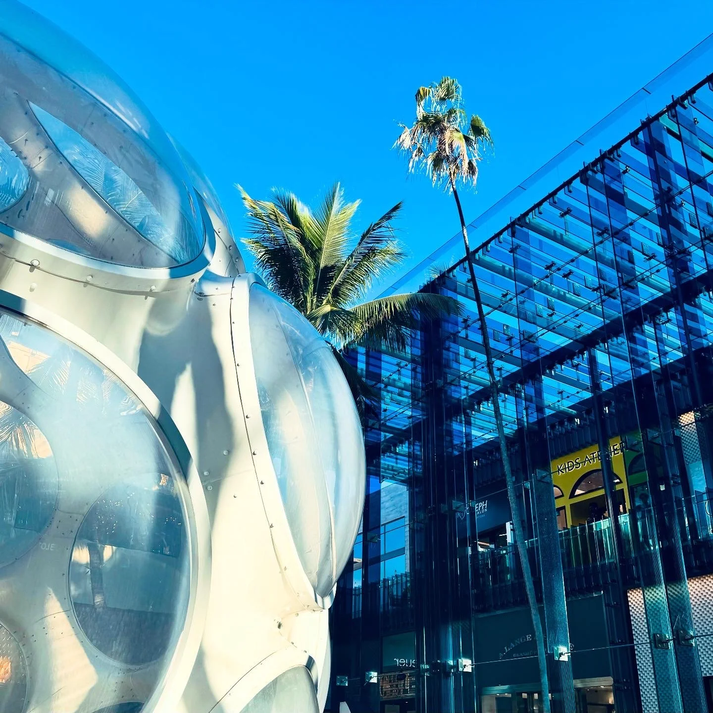  Photo credits: Beth Nilsson, director with ULI Building Healthy Places Initiative &amp; Anh-Vy Pham, program manager with the ULI Randall Lewis Center 