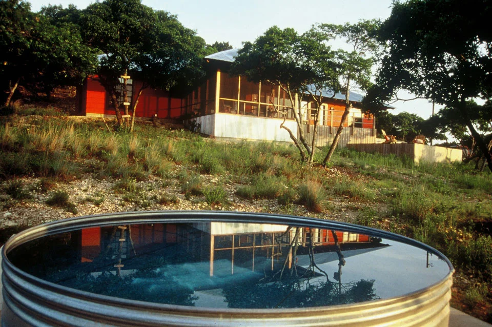 RedHouse2.jpg